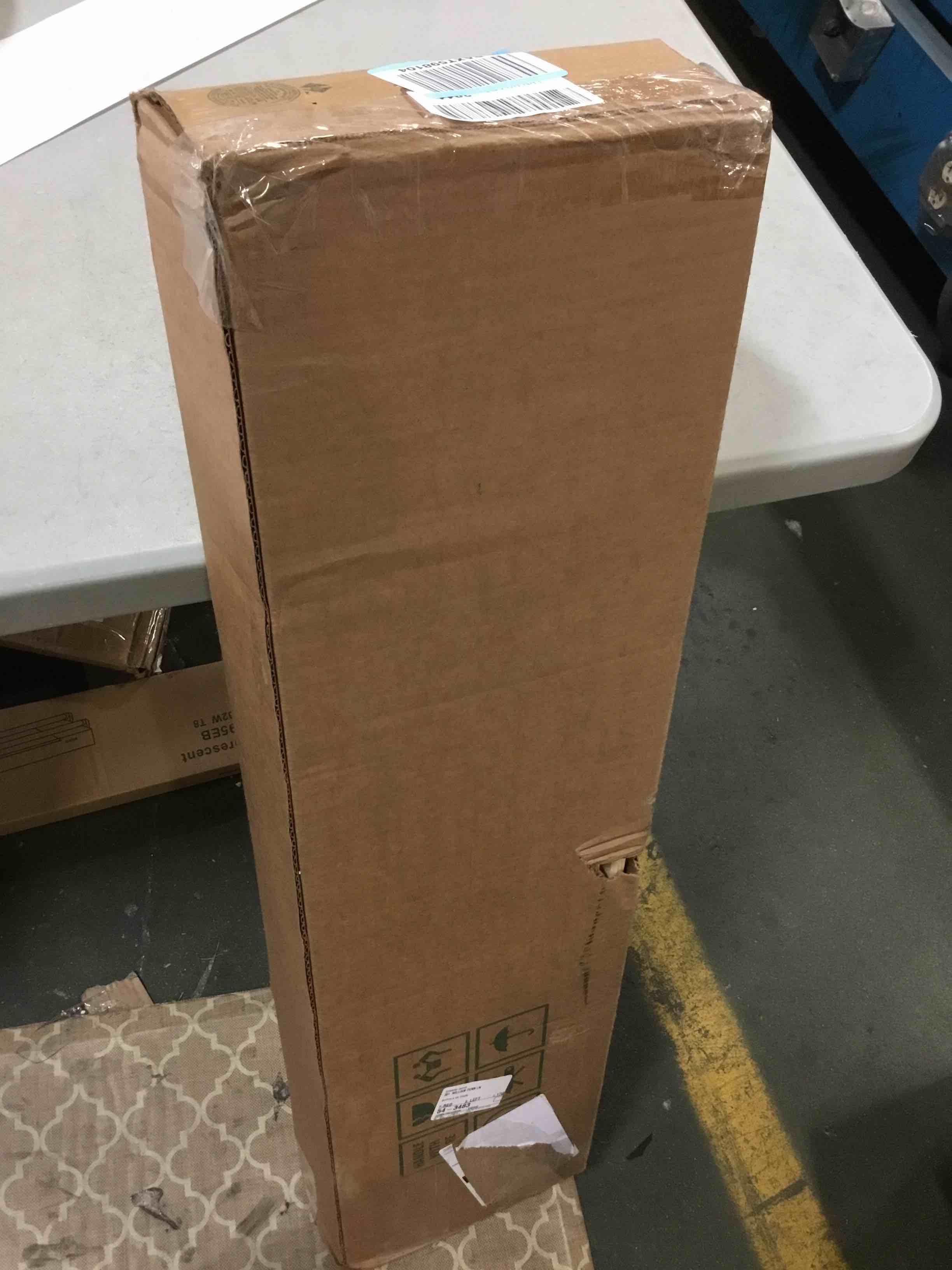https://s3.amazonaws.com/lotting-images-prod/bidfta/BLU5305419_1690400912307.jpeg