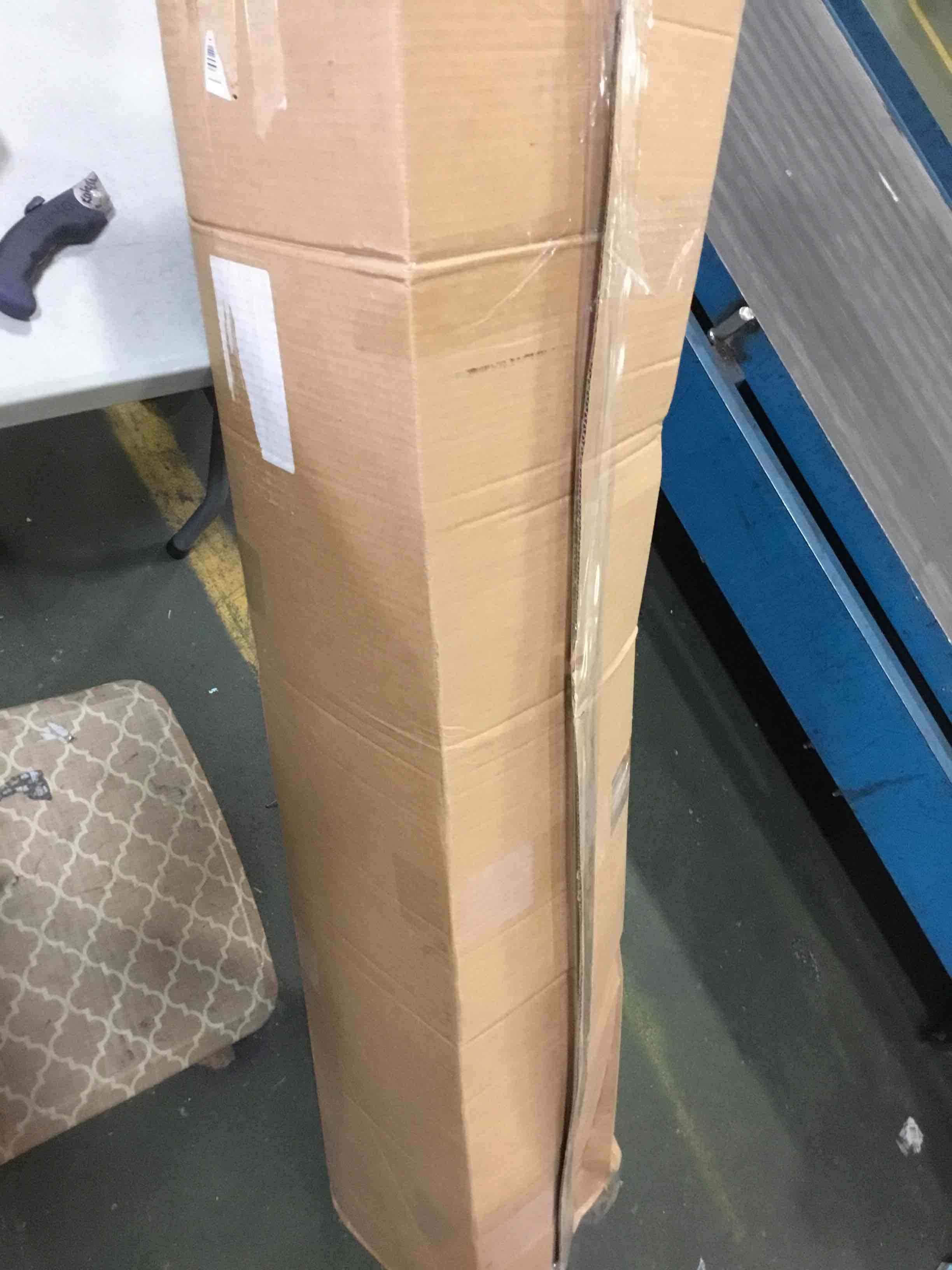 https://s3.amazonaws.com/lotting-images-prod/bidfta/BLU5305424_1690401552287.jpeg