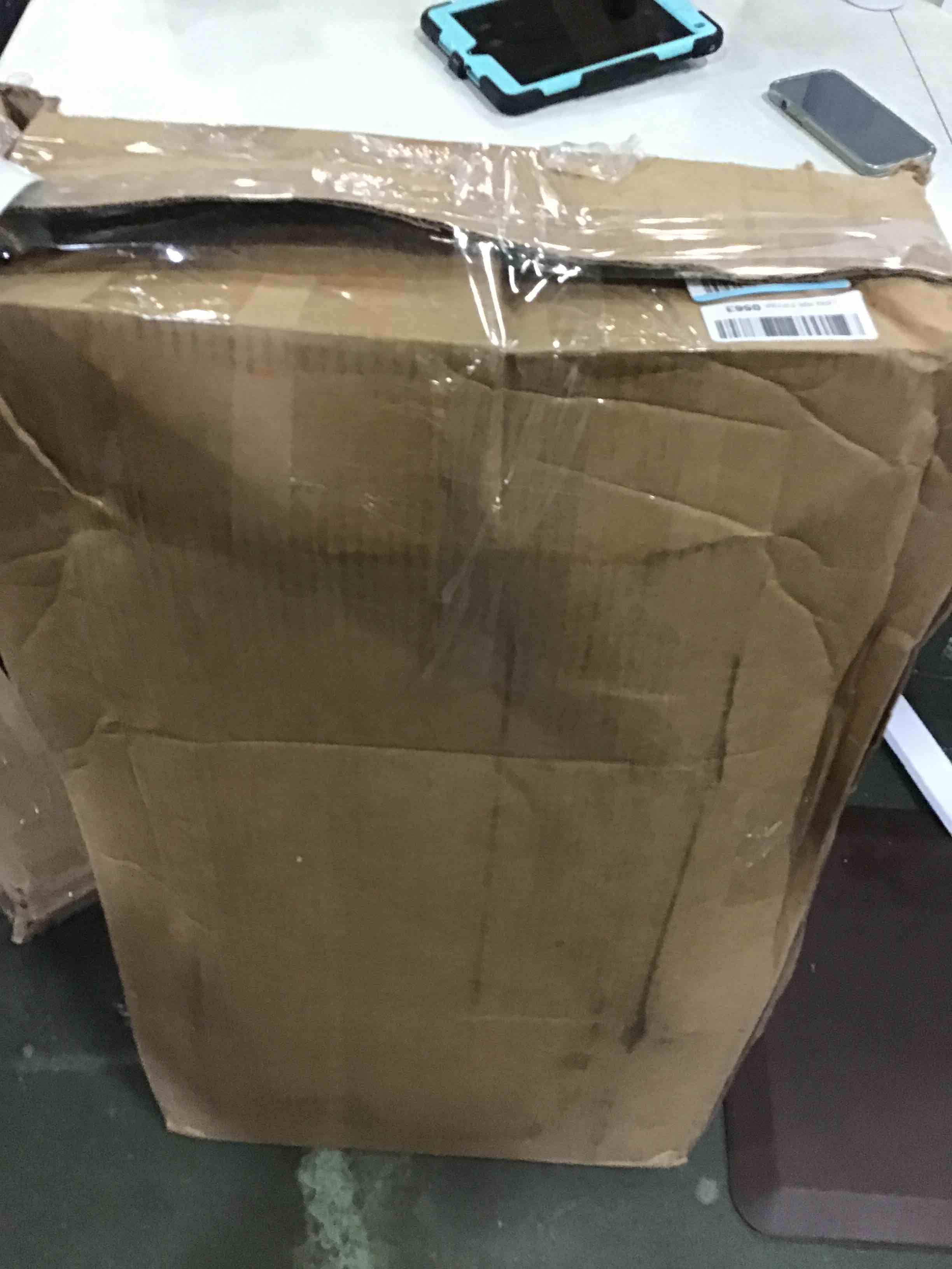 https://s3.amazonaws.com/lotting-images-prod/bidfta/BLU5305453_1690457740451.jpeg