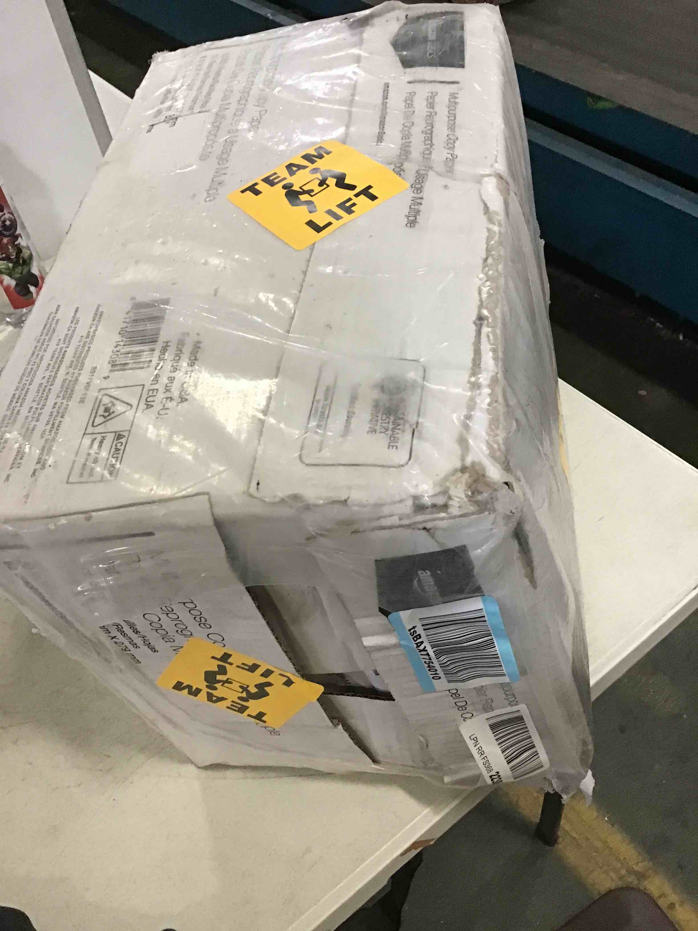 https://s3.amazonaws.com/lotting-images-prod/bidfta/BLU5305491_1690462828921.jpeg