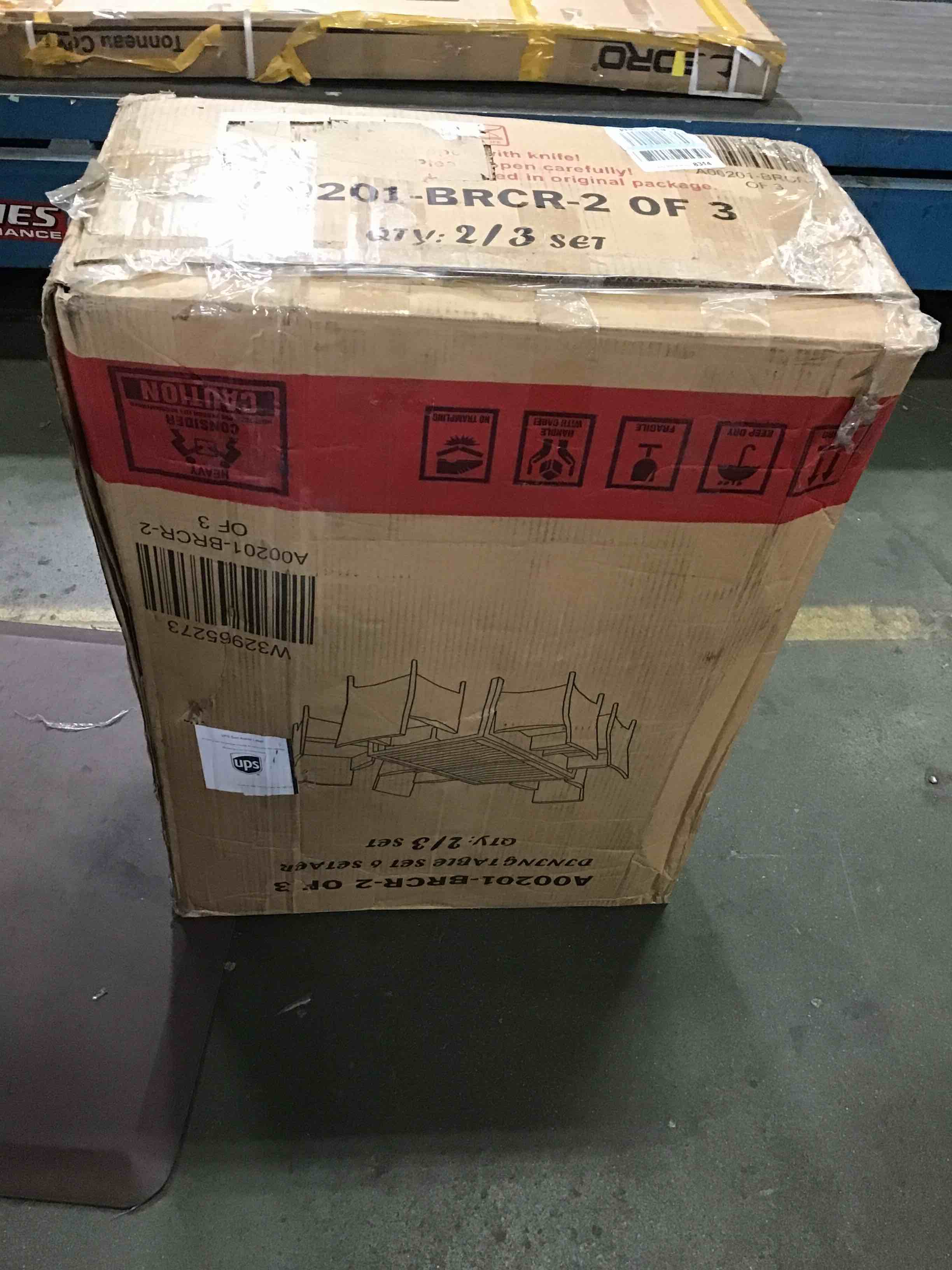 https://s3.amazonaws.com/lotting-images-prod/bidfta/BLU5305523_1690469974706.jpeg