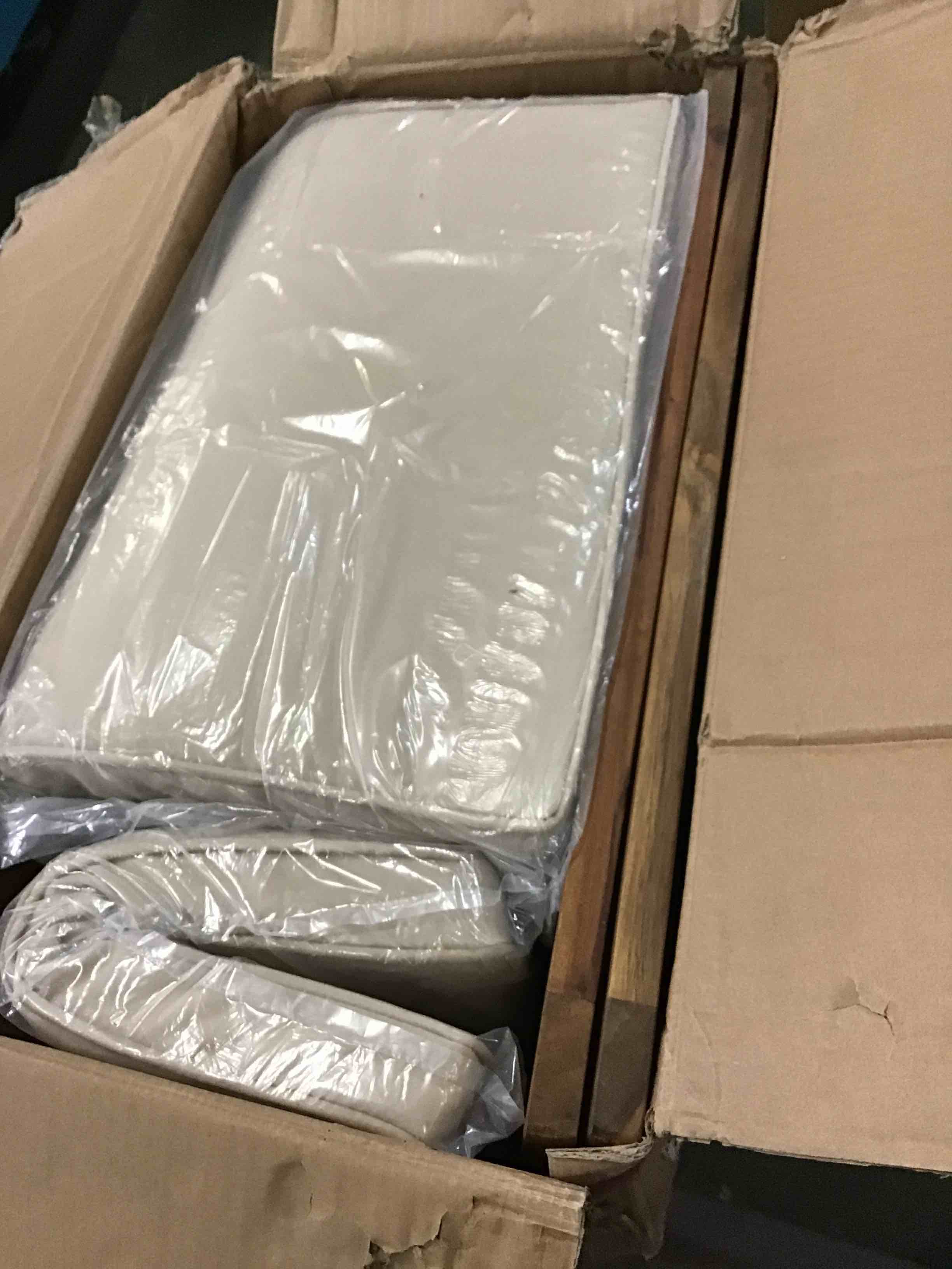 https://s3.amazonaws.com/lotting-images-prod/bidfta/BLU5305523_1690470013027.jpeg