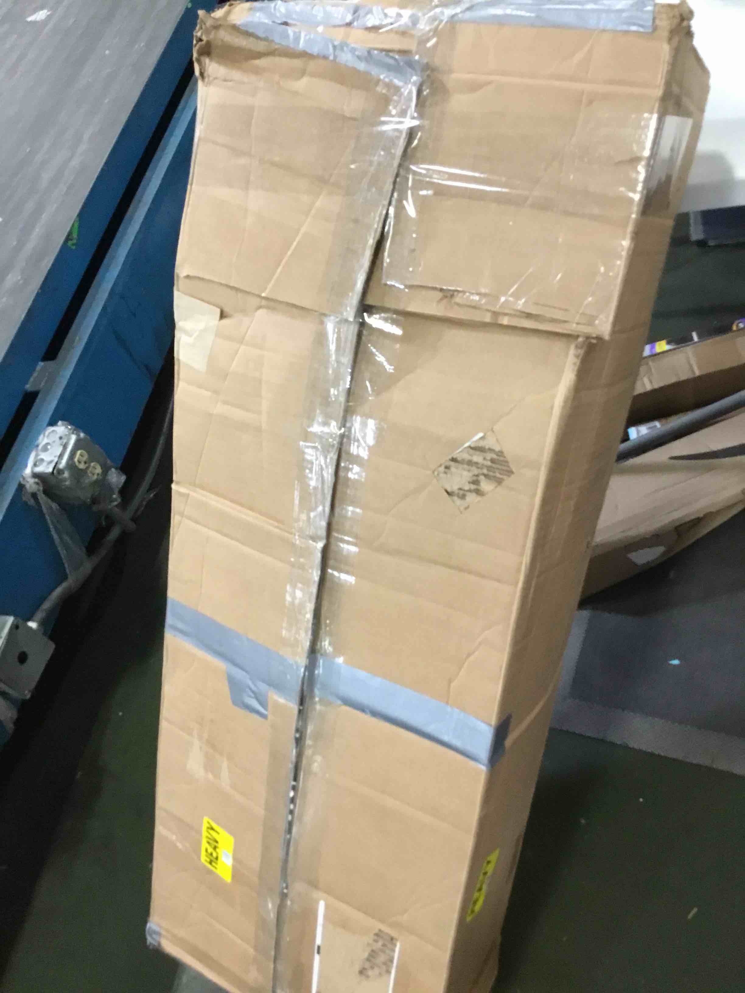 https://s3.amazonaws.com/lotting-images-prod/bidfta/BLU5305671_1690556134733.jpeg