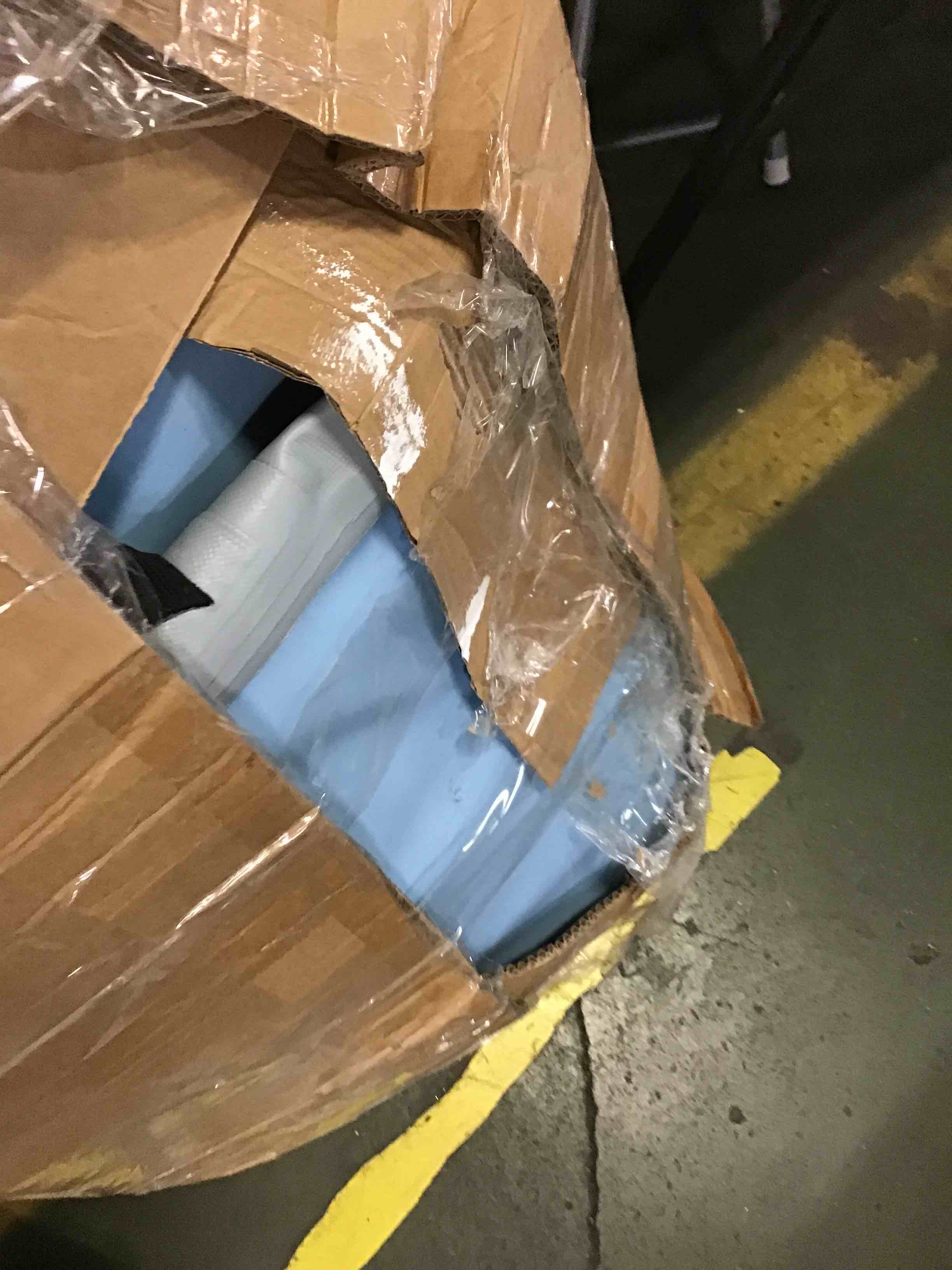 https://s3.amazonaws.com/lotting-images-prod/bidfta/BLU5305811_1690892373615.jpeg