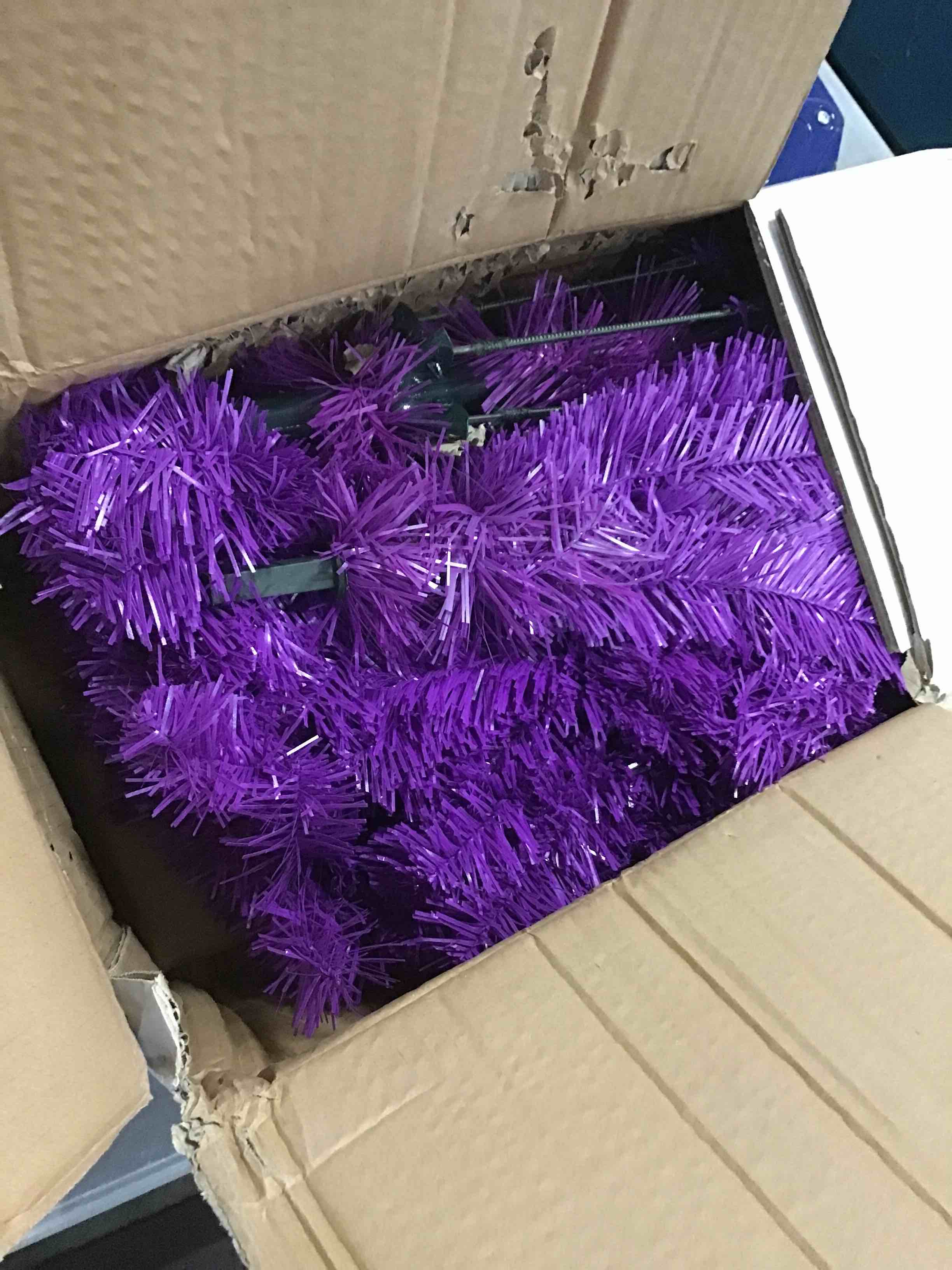 https://s3.amazonaws.com/lotting-images-prod/bidfta/BLU5305815_1690892735114.jpeg