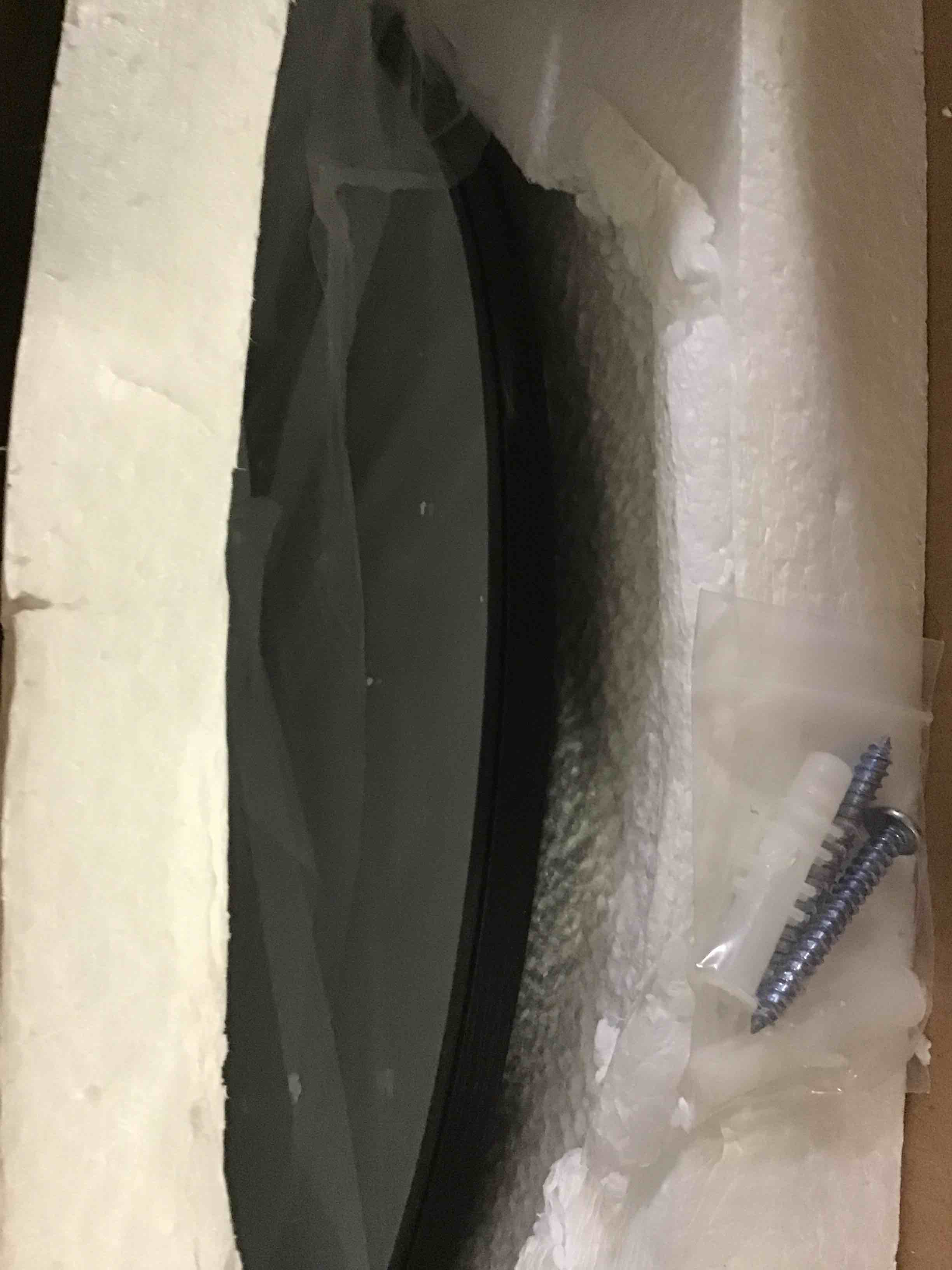 https://s3.amazonaws.com/lotting-images-prod/bidfta/BLU5308960_1689079844425.jpeg