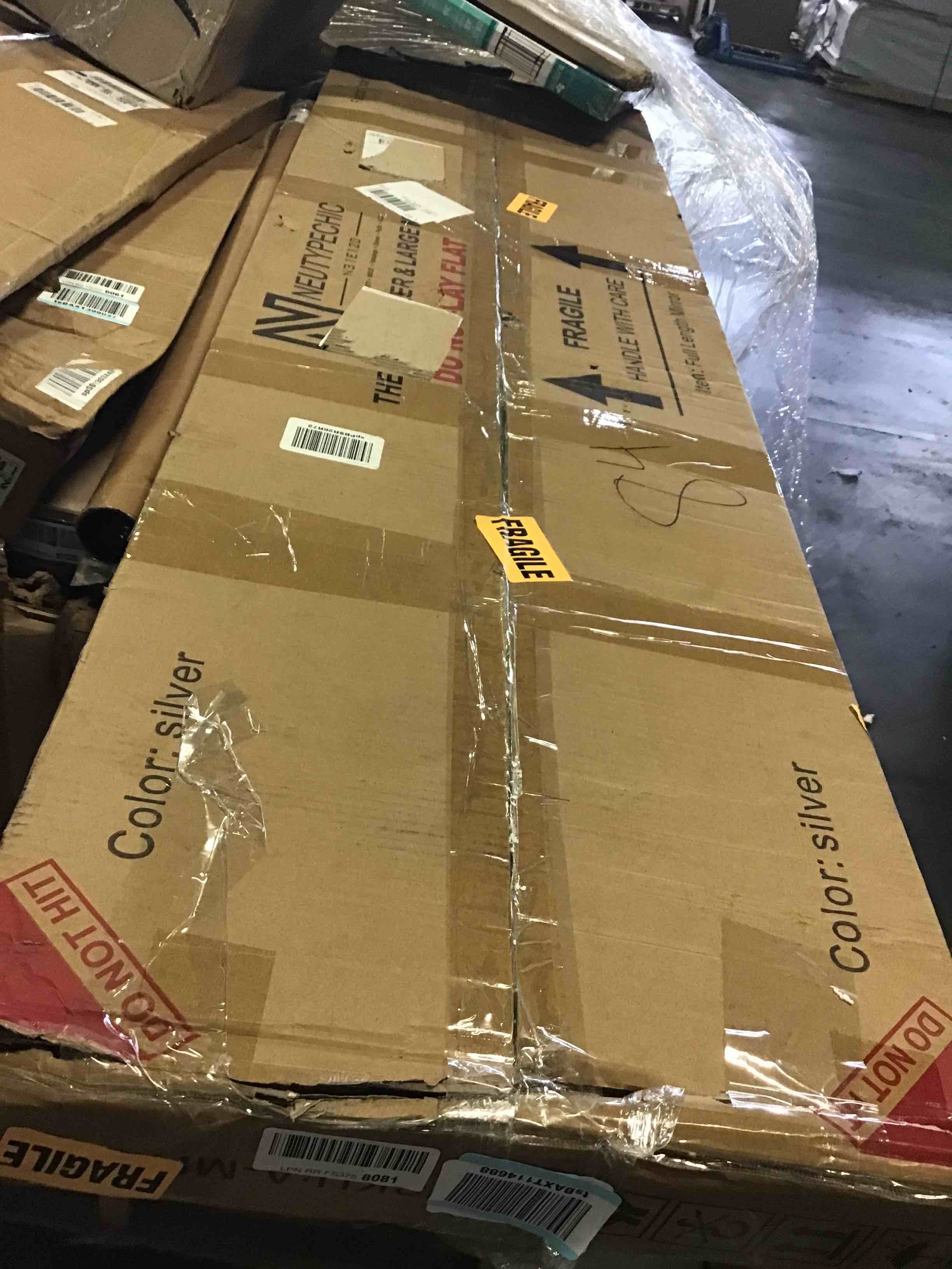 https://s3.amazonaws.com/lotting-images-prod/bidfta/BLU5309471_1689272968654.jpeg