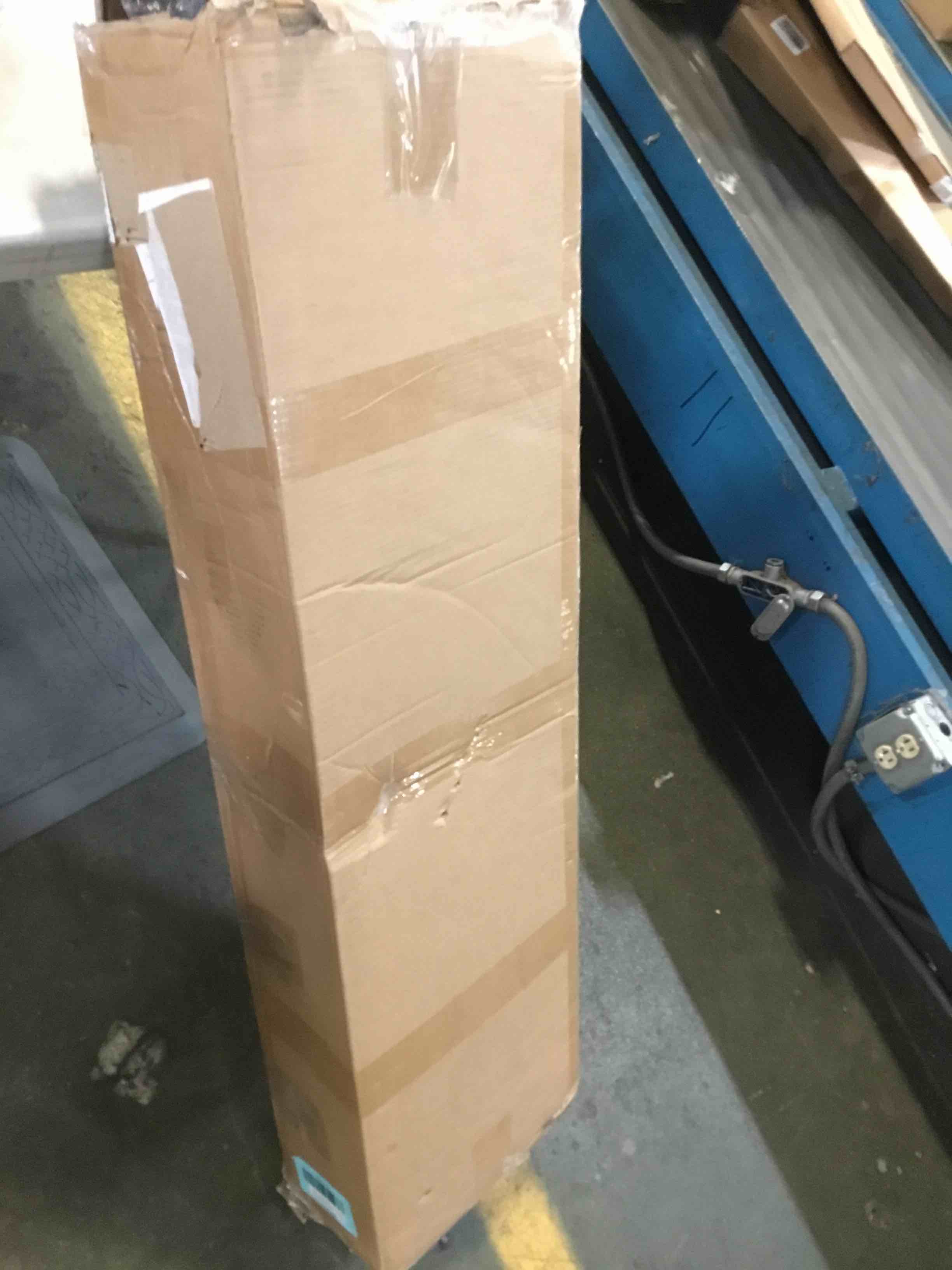https://s3.amazonaws.com/lotting-images-prod/bidfta/BLU5309722_1689858575489.jpeg