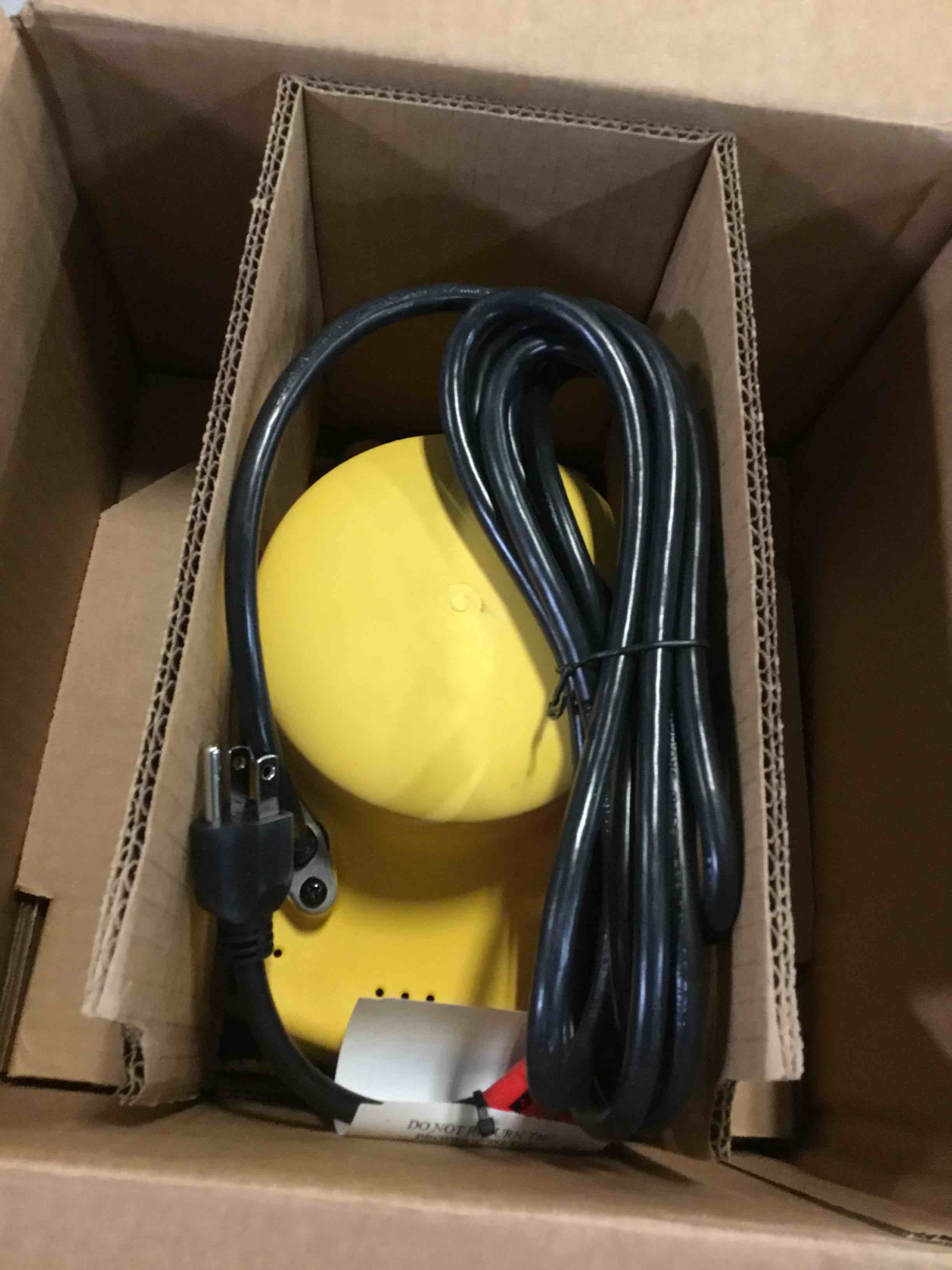 https://s3.amazonaws.com/lotting-images-prod/bidfta/BLU5309816_1689870081675.jpeg