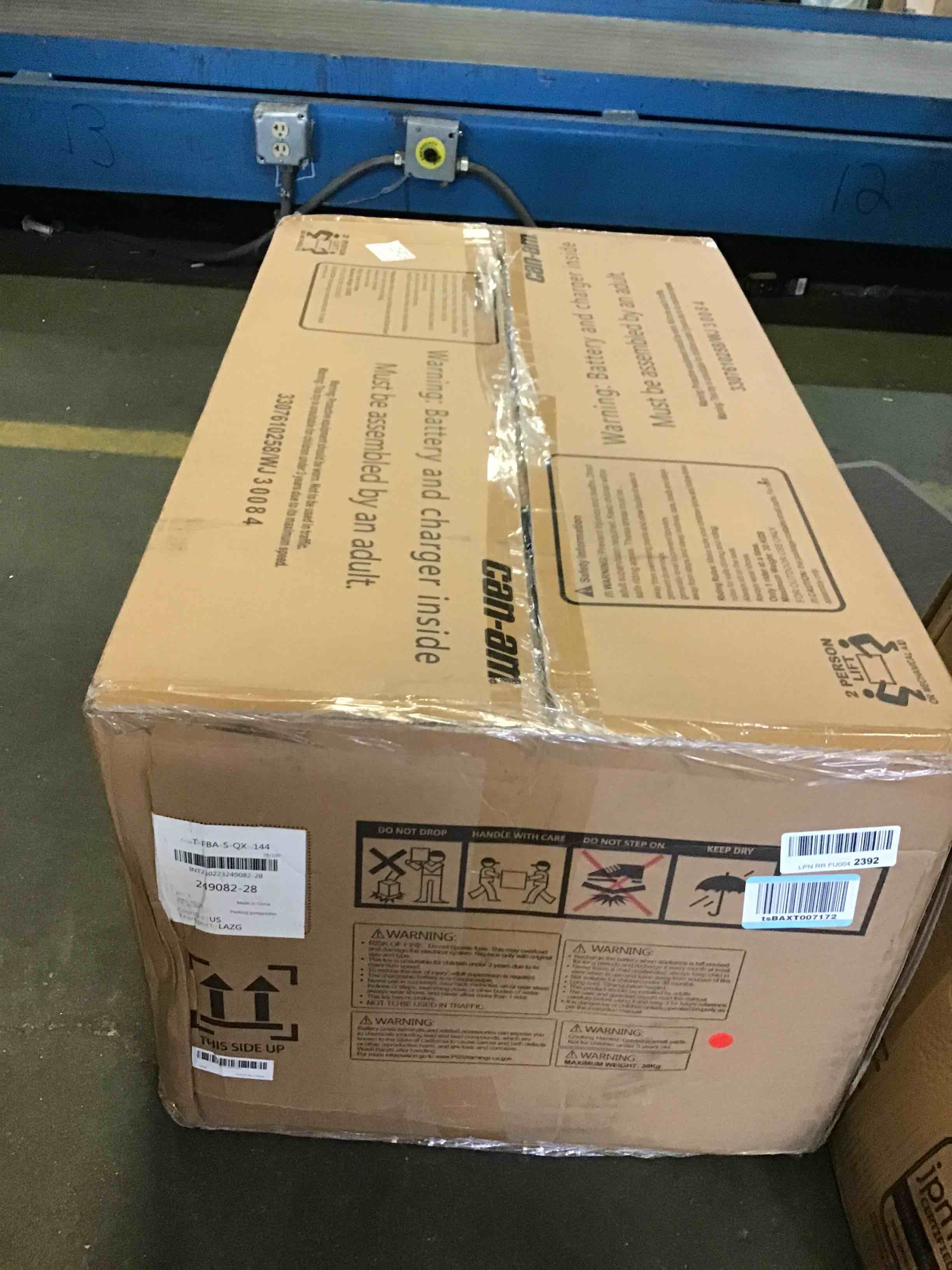 https://s3.amazonaws.com/lotting-images-prod/bidfta/BLU5310054_1690038830076.jpeg
