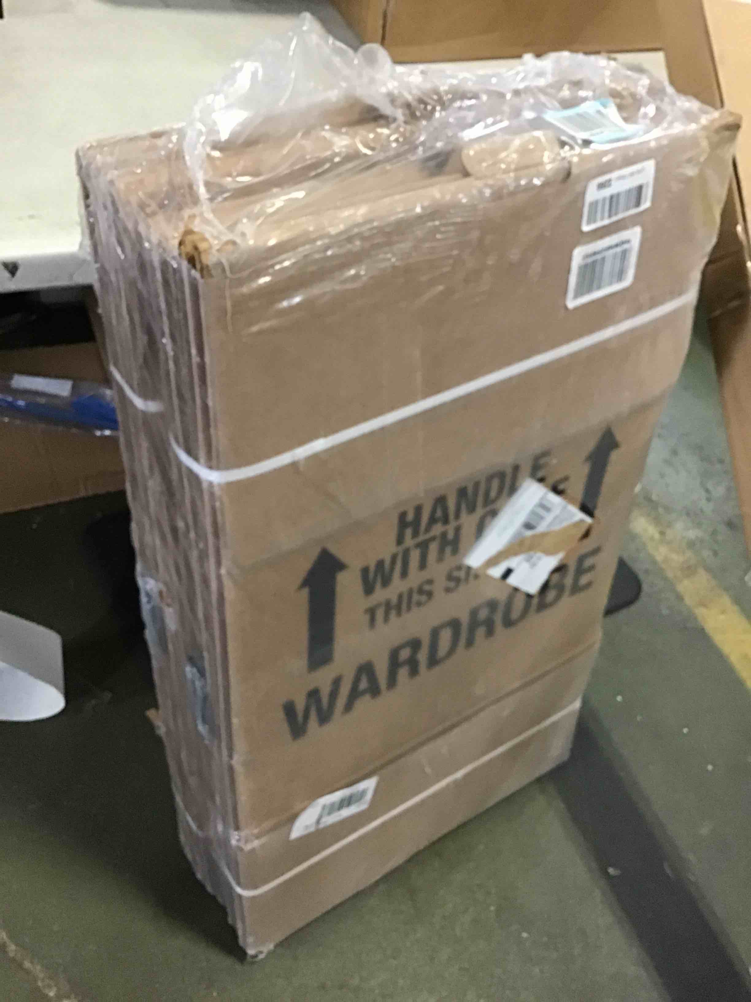 https://s3.amazonaws.com/lotting-images-prod/bidfta/BLU5310099_1690044176588.jpeg