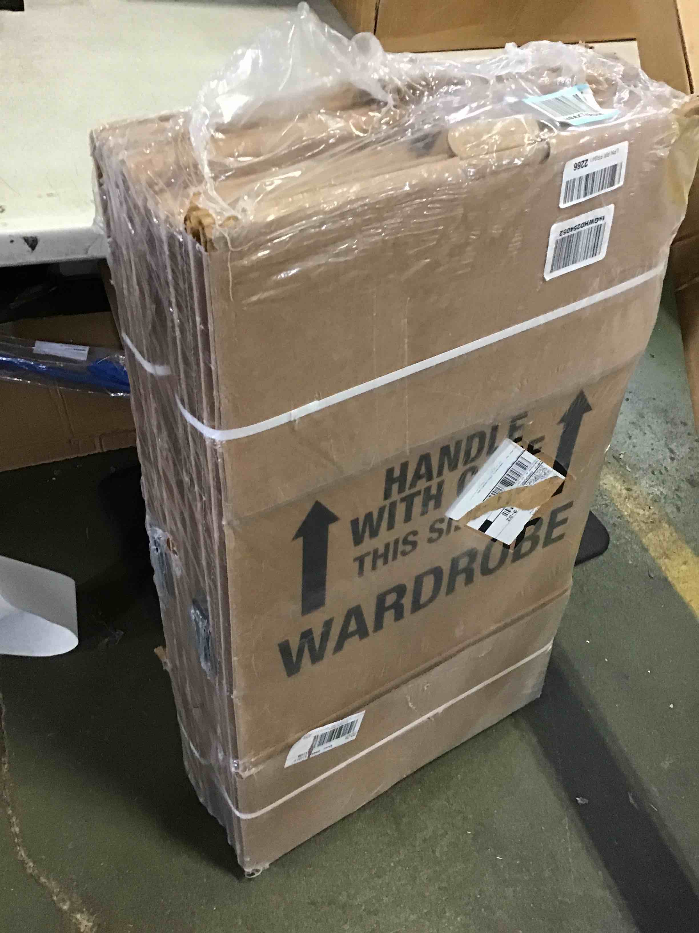 https://s3.amazonaws.com/lotting-images-prod/bidfta/BLU5310099_1690044178193.jpeg