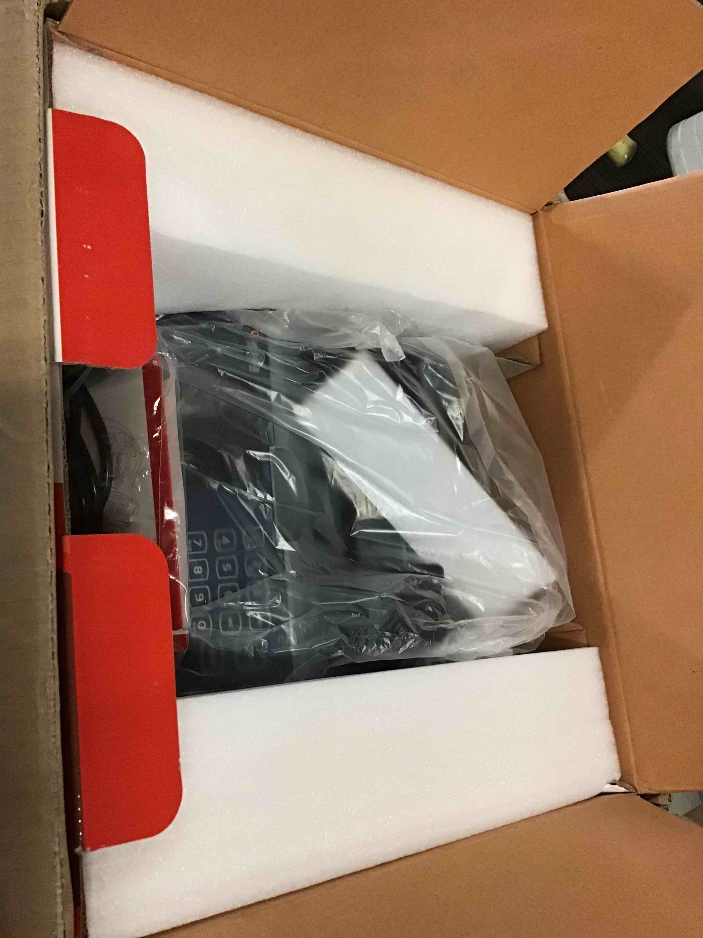 https://s3.amazonaws.com/lotting-images-prod/bidfta/BLU5310250_1690212394250.jpeg