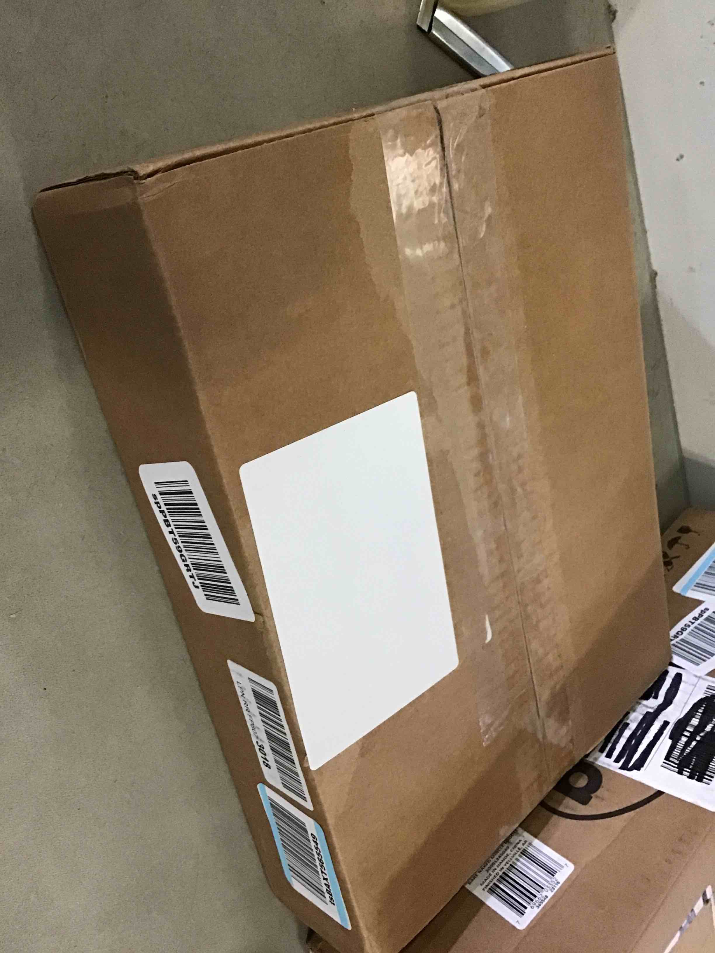 https://s3.amazonaws.com/lotting-images-prod/bidfta/BLU5310437_1690288629437.jpeg