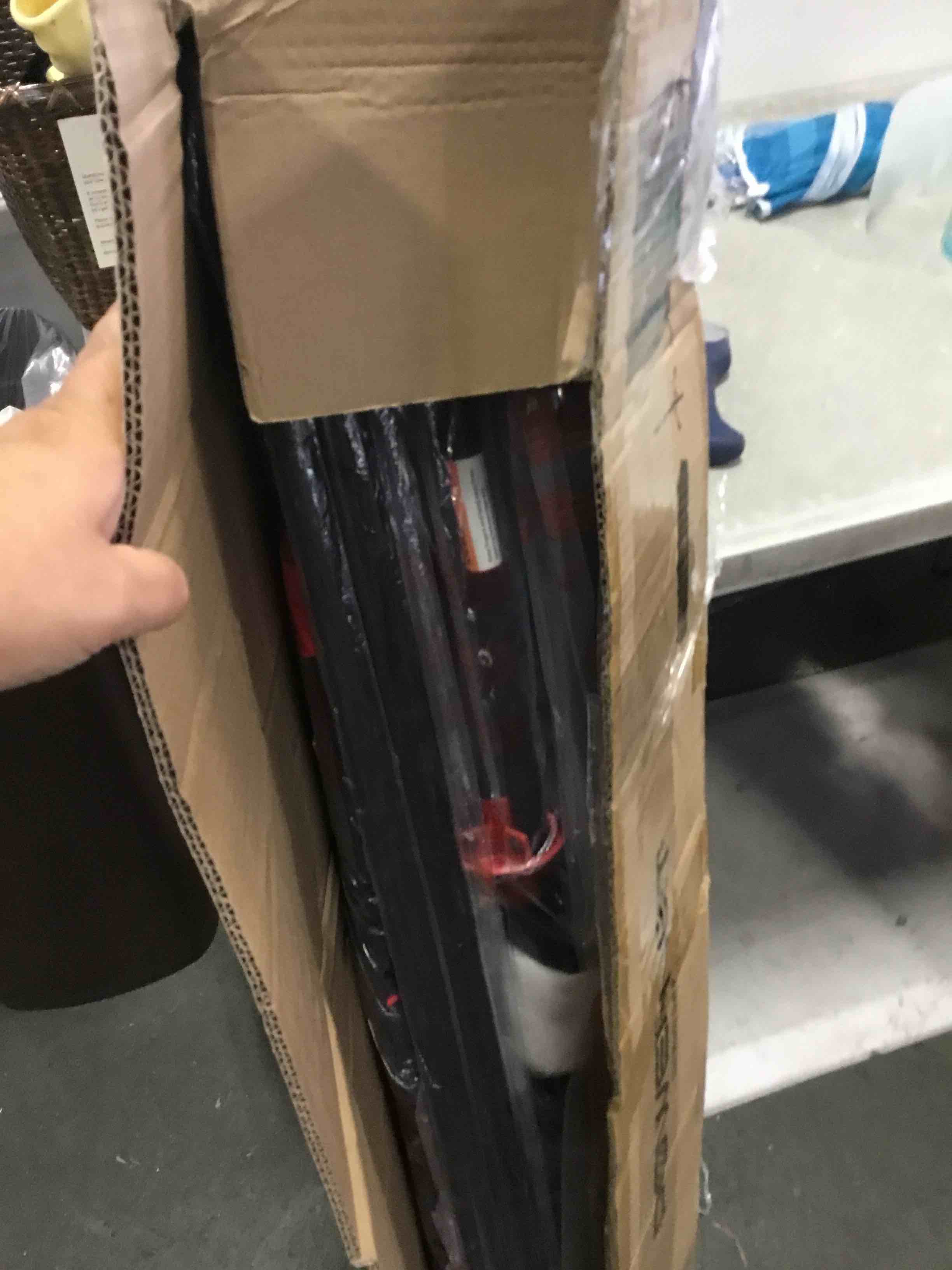 https://s3.amazonaws.com/lotting-images-prod/bidfta/BLU5311313_1689263692989.jpeg