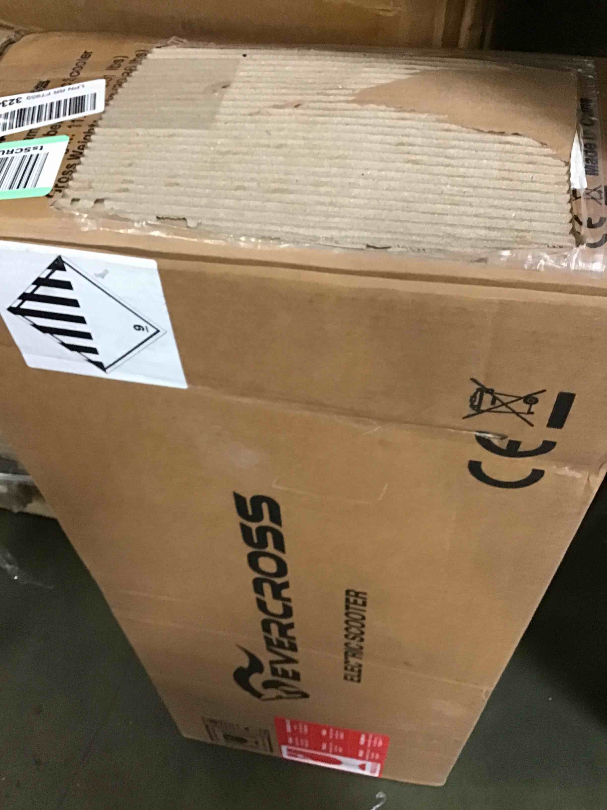 https://s3.amazonaws.com/lotting-images-prod/bidfta/BLU5311555_1689363067547.jpeg