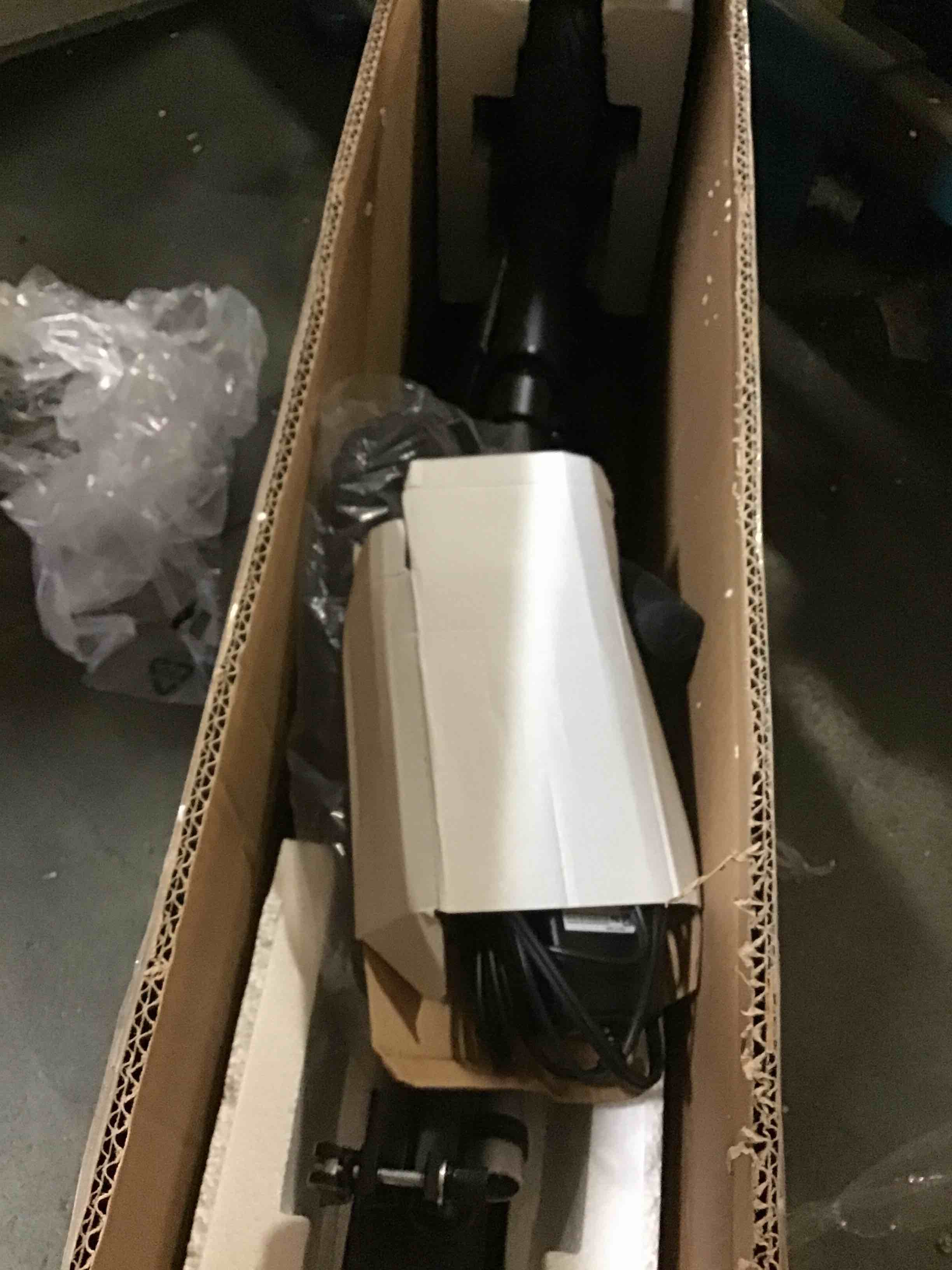 https://s3.amazonaws.com/lotting-images-prod/bidfta/BLU5311555_1689363114432.jpeg