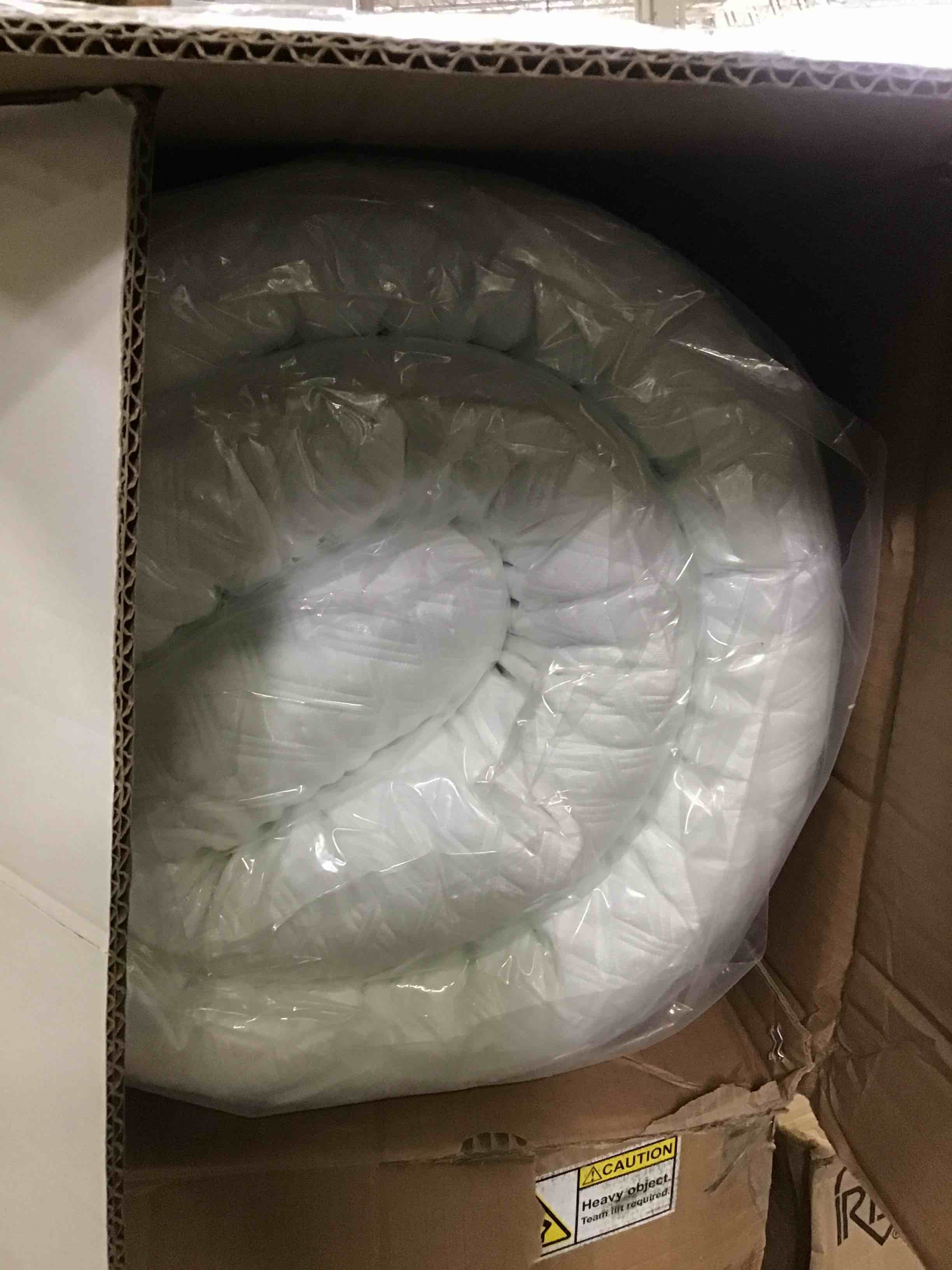 https://s3.amazonaws.com/lotting-images-prod/bidfta/BLU5311864_1689701283405.jpeg