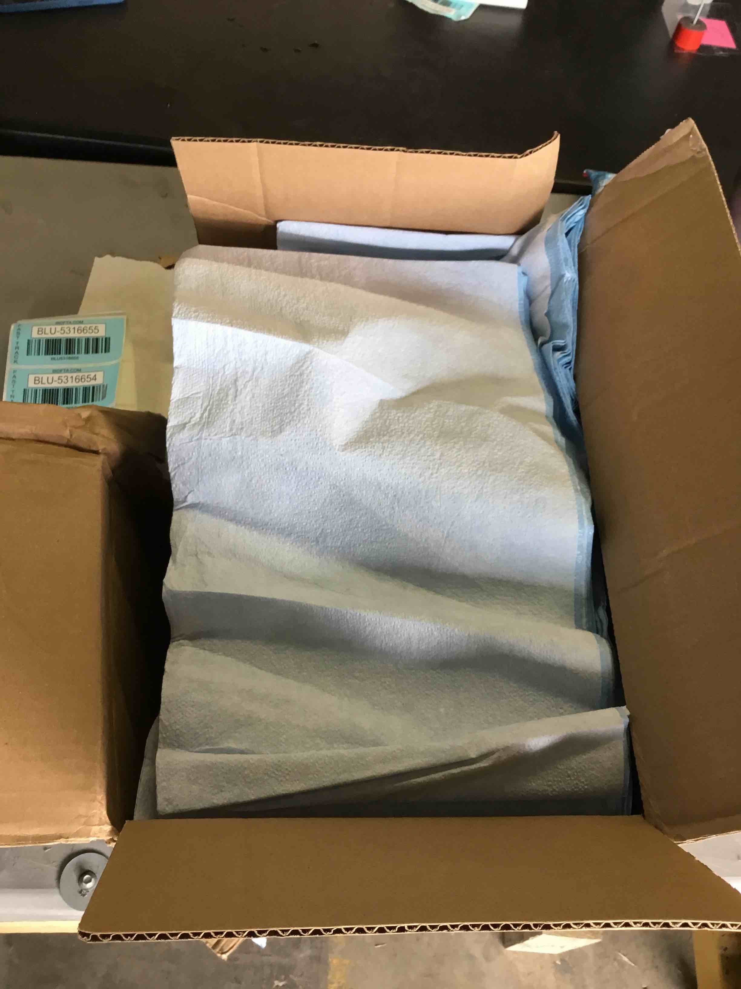 https://s3.amazonaws.com/lotting-images-prod/bidfta/BLU5316652_1689688742818.jpeg