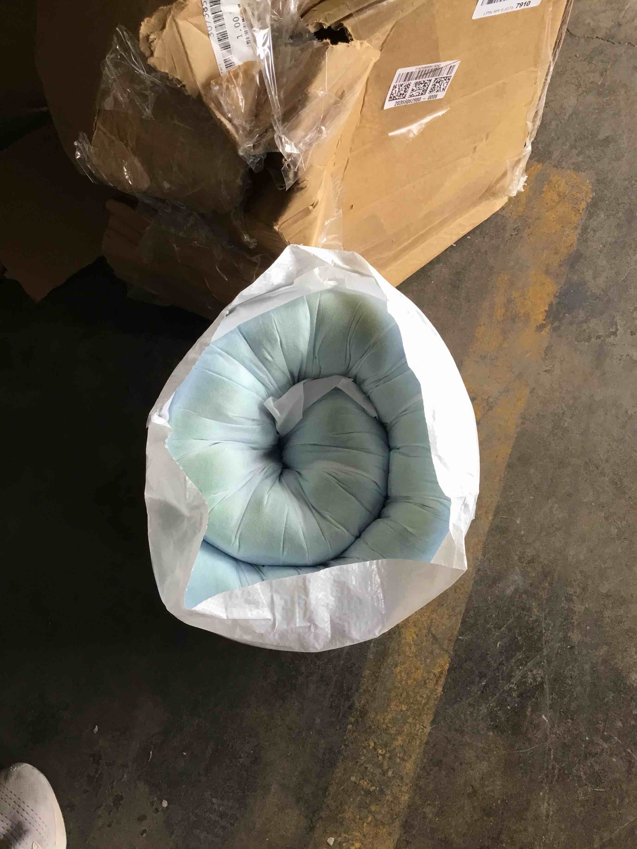 https://s3.amazonaws.com/lotting-images-prod/bidfta/BLU5316654_1689689371453.jpeg