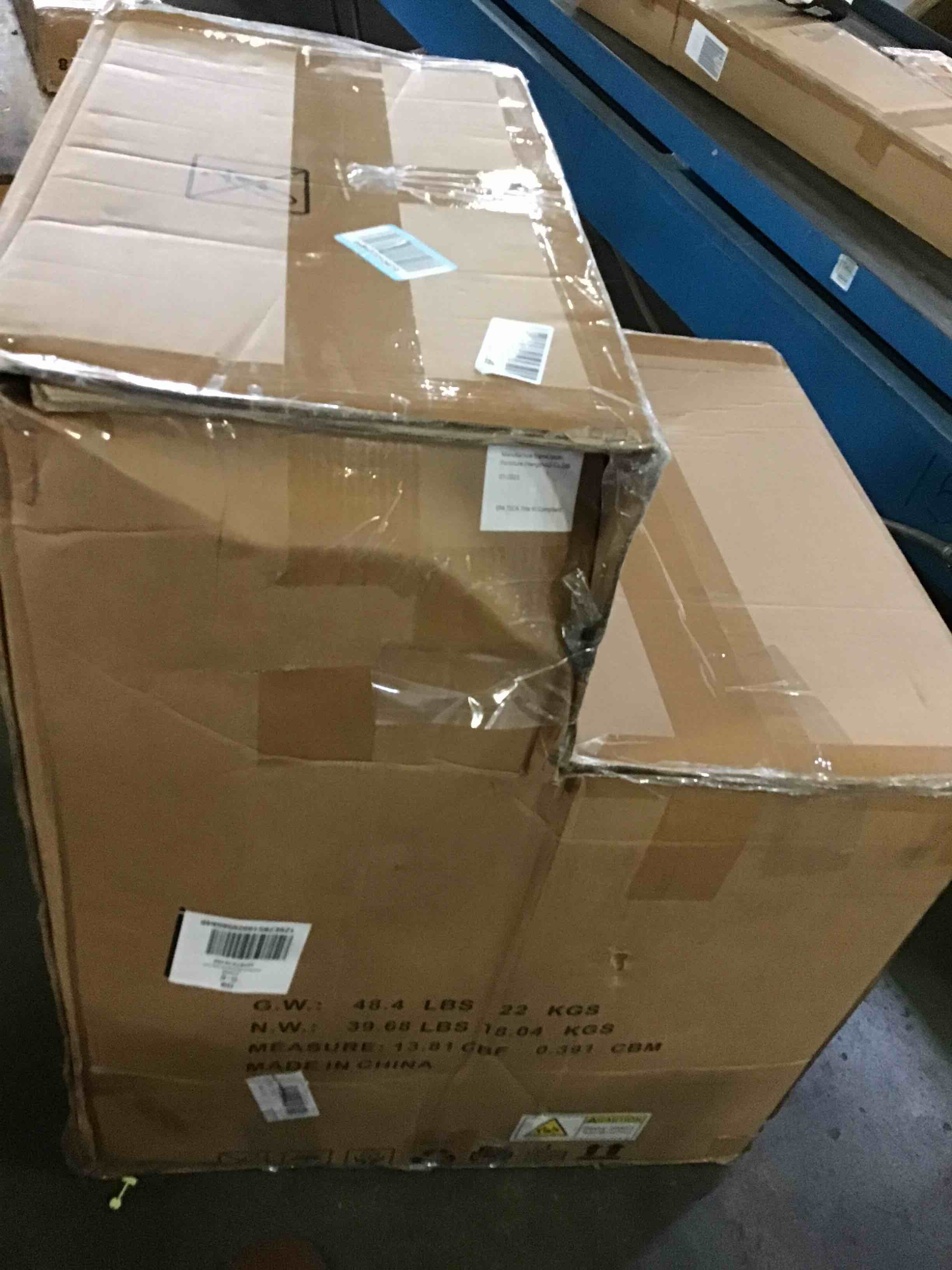 https://s3.amazonaws.com/lotting-images-prod/bidfta/BLU5321775_1690465335713.jpeg