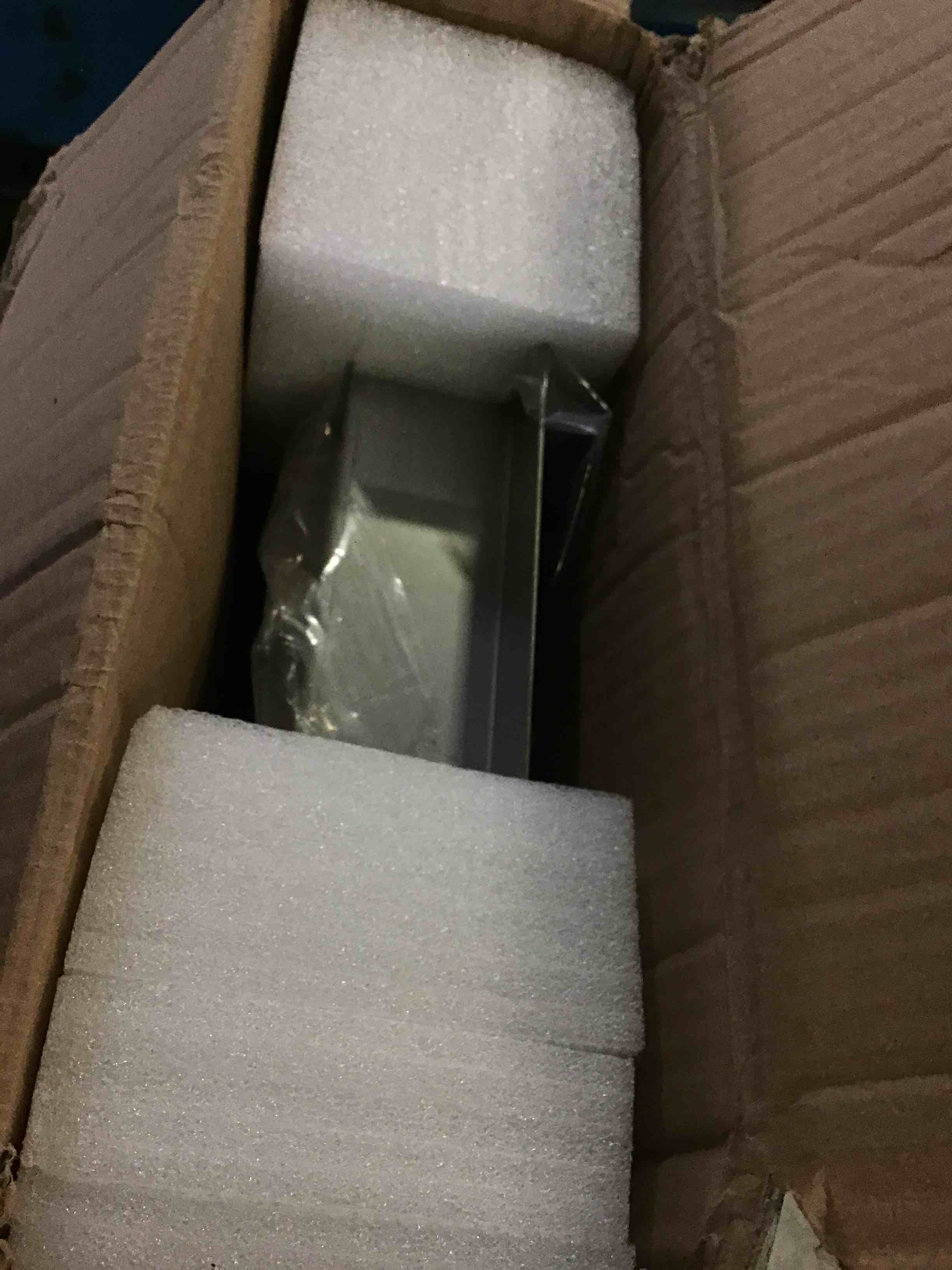 https://s3.amazonaws.com/lotting-images-prod/bidfta/BLU5321895_1690487094490.jpeg
