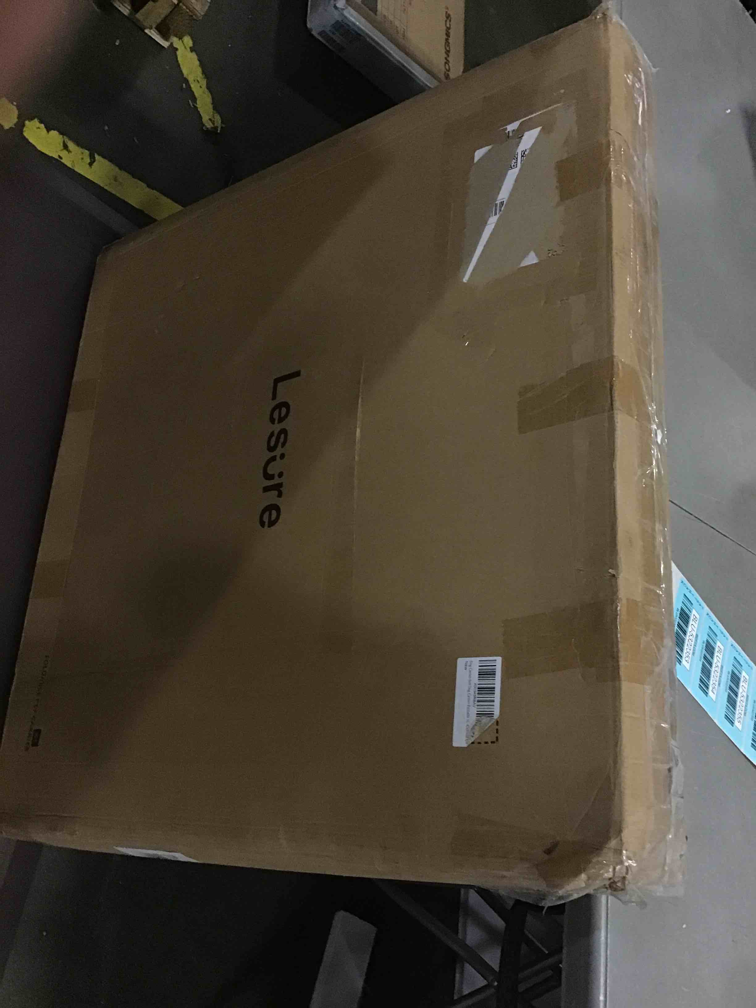 https://s3.amazonaws.com/lotting-images-prod/bidfta/BLU5322353_1690977335912.jpeg