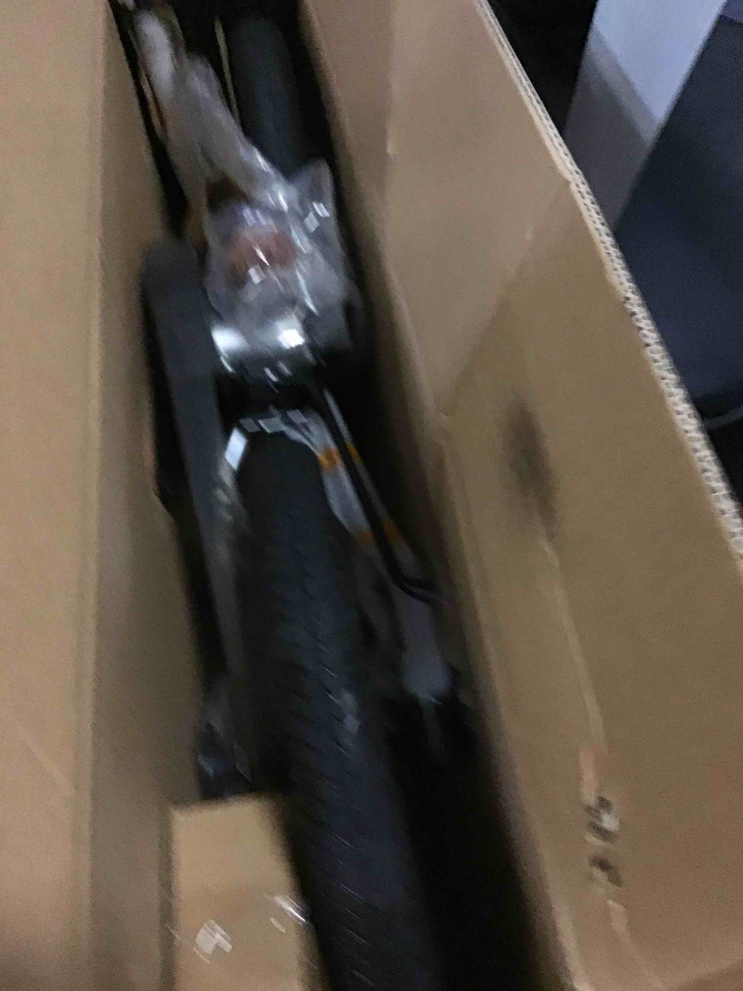 https://s3.amazonaws.com/lotting-images-prod/bidfta/BLU5322354_1690977437221.jpeg