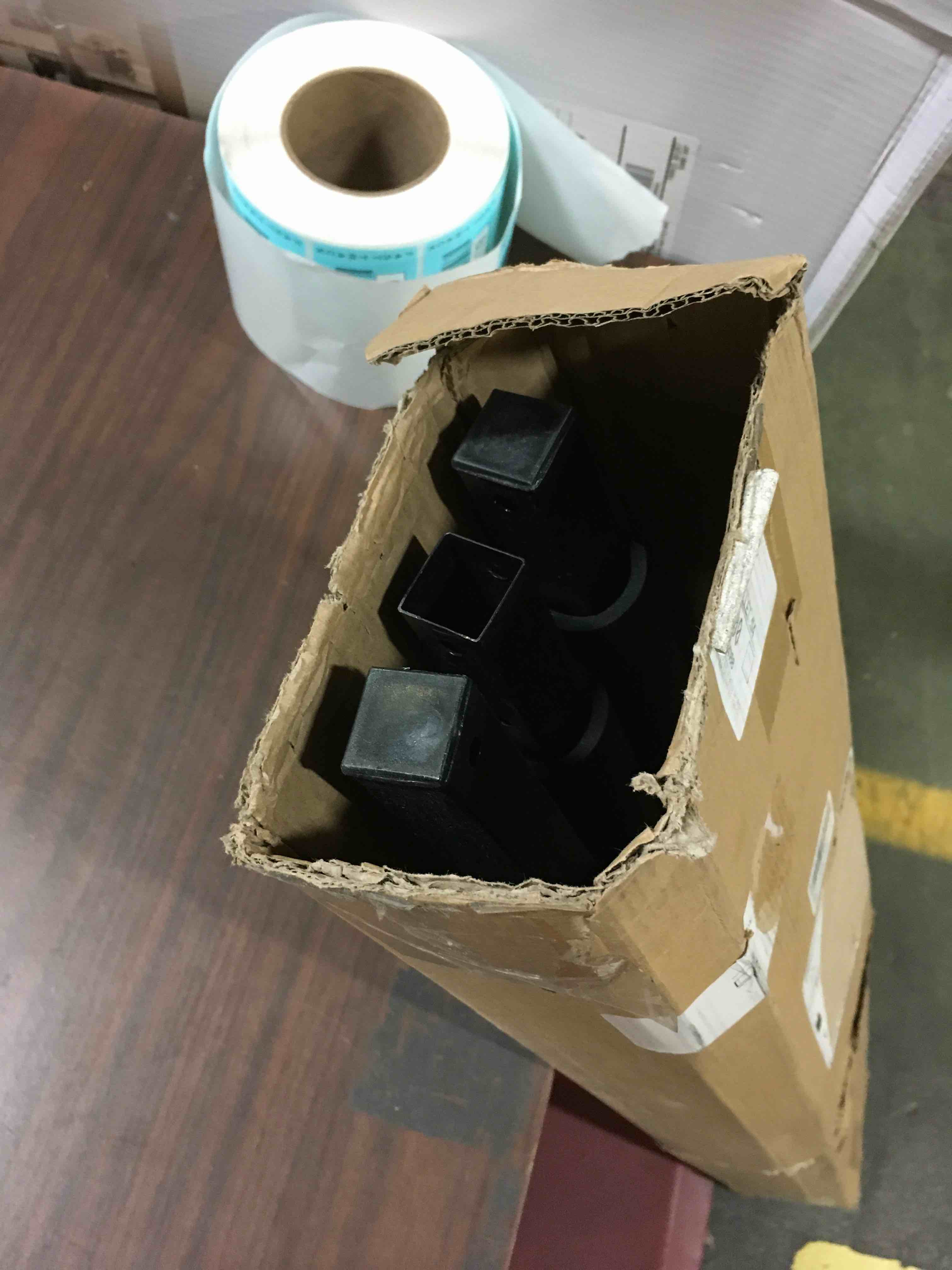 https://s3.amazonaws.com/lotting-images-prod/bidfta/BLU5322594_1687873384797.jpeg