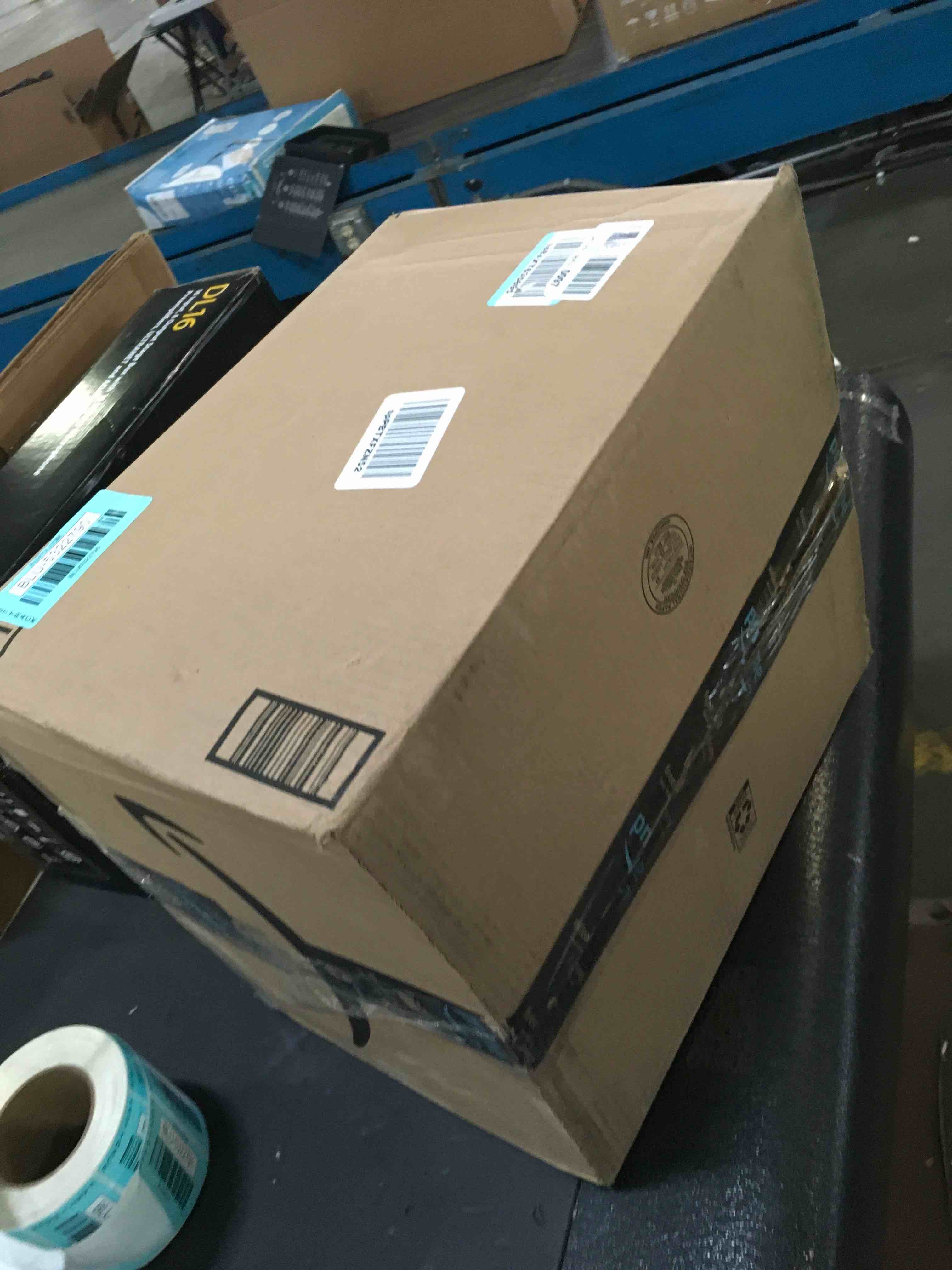 https://s3.amazonaws.com/lotting-images-prod/bidfta/BLU5322790_1687969385800.jpeg