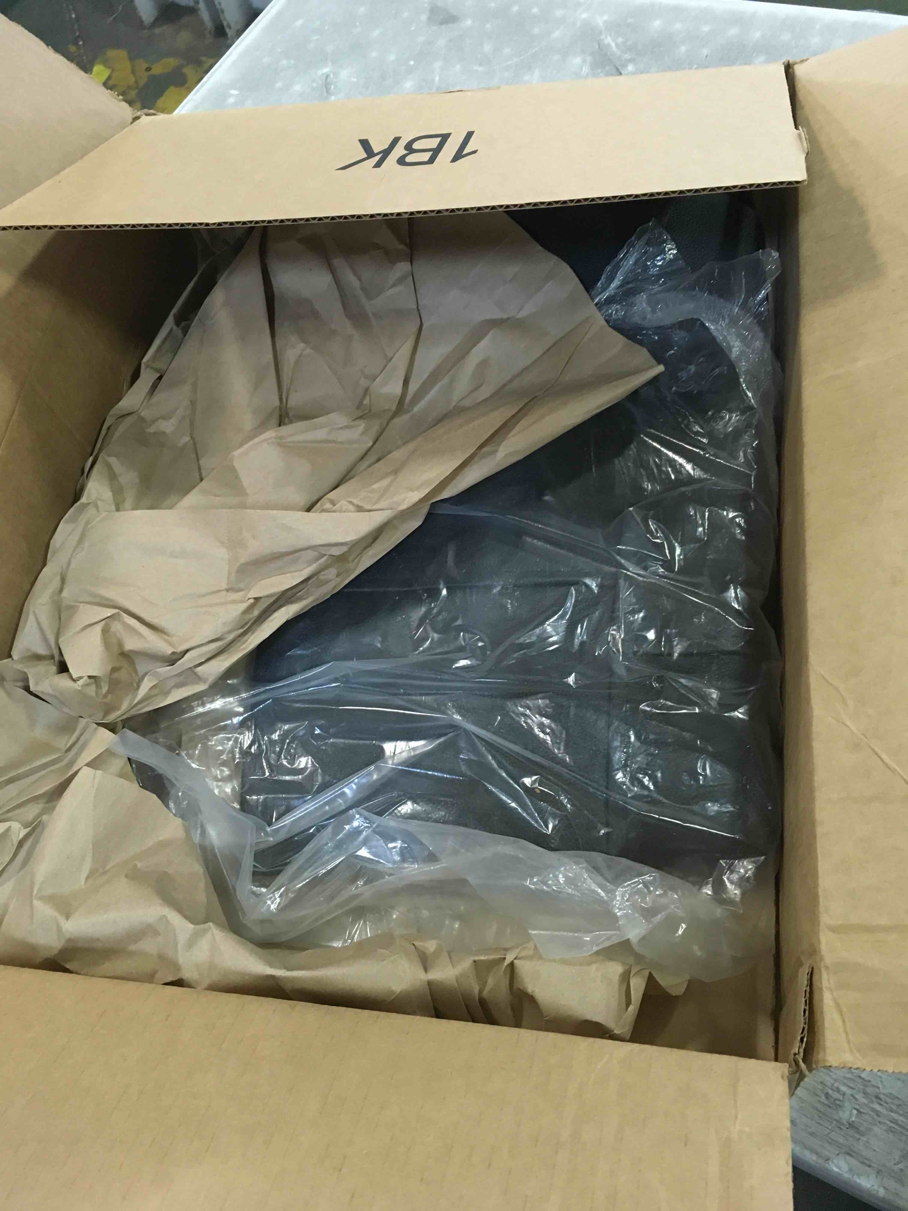 https://s3.amazonaws.com/lotting-images-prod/bidfta/BLU5322880_1688043100362.jpeg