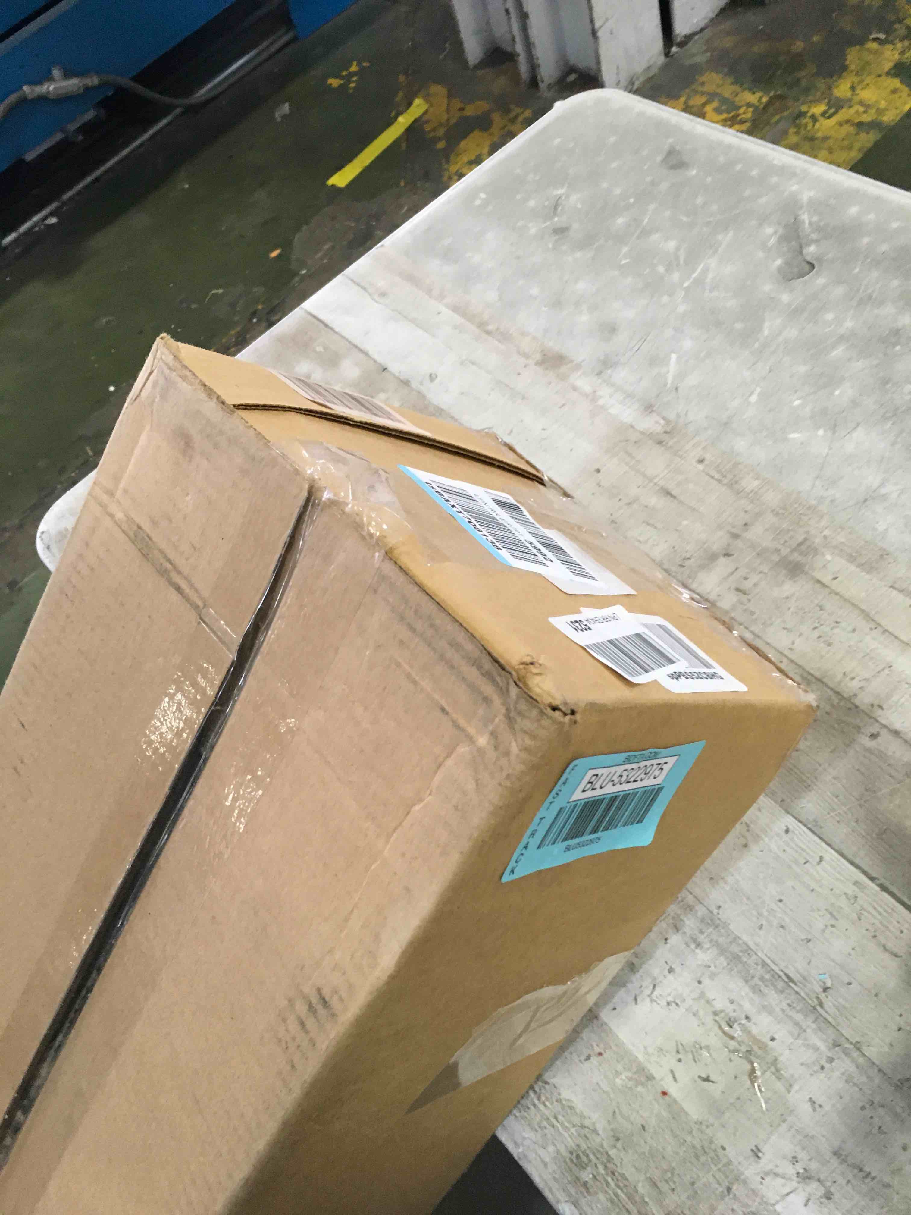 https://s3.amazonaws.com/lotting-images-prod/bidfta/BLU5322975_1688062976986.jpeg