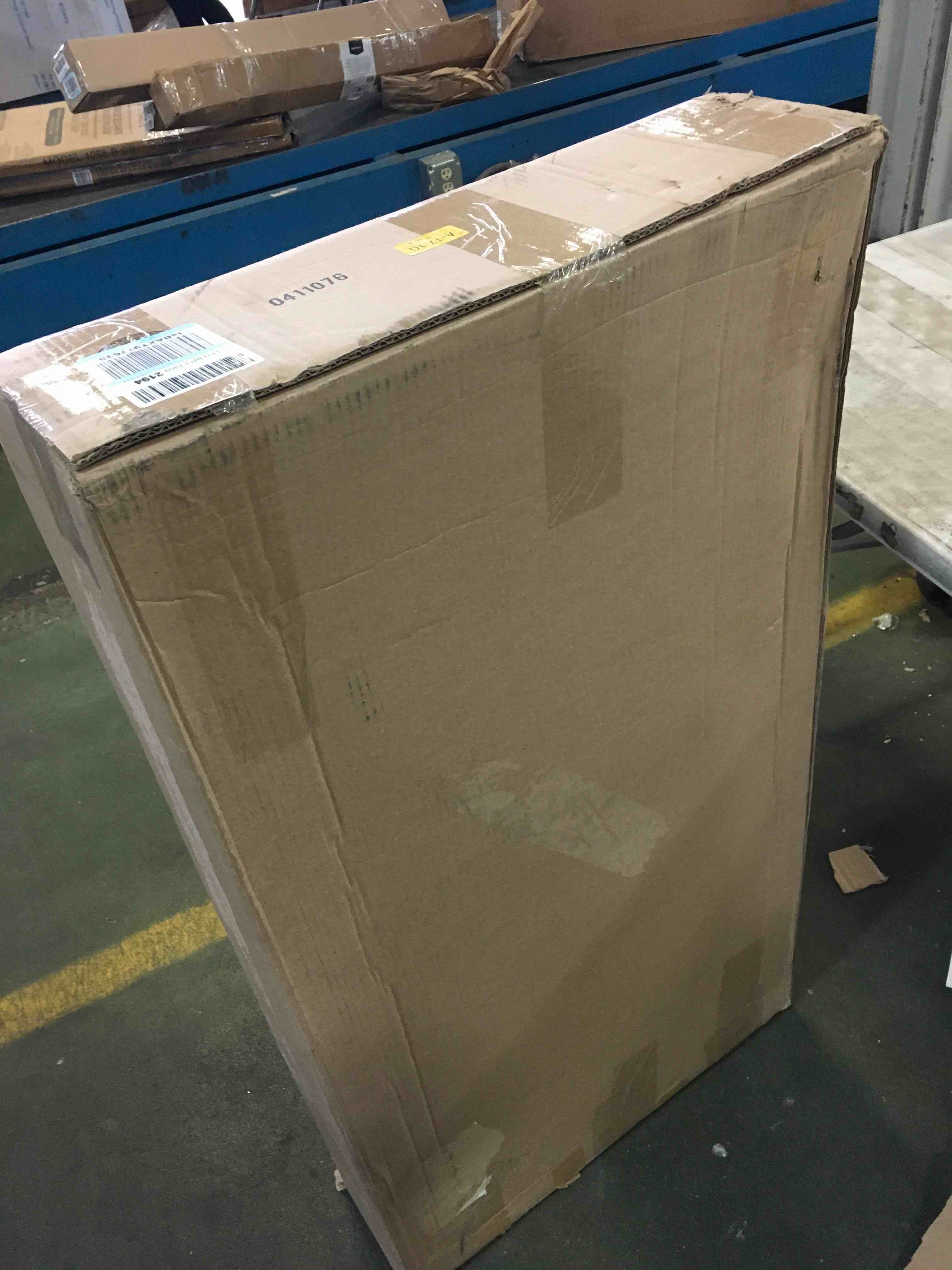 https://s3.amazonaws.com/lotting-images-prod/bidfta/BLU5322985_1688065024673.jpeg