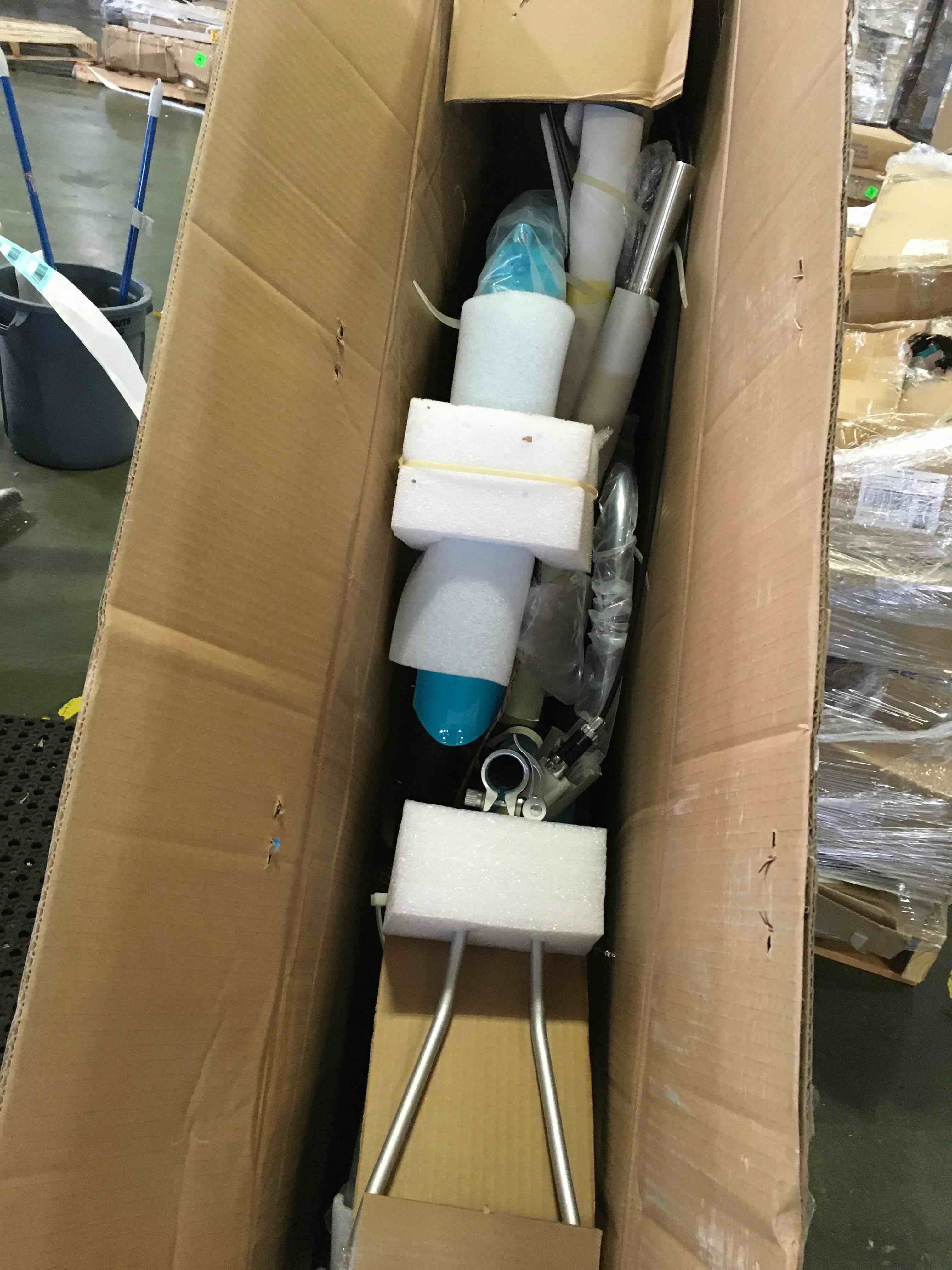 https://s3.amazonaws.com/lotting-images-prod/bidfta/BLU5323037_1688130567003.jpeg
