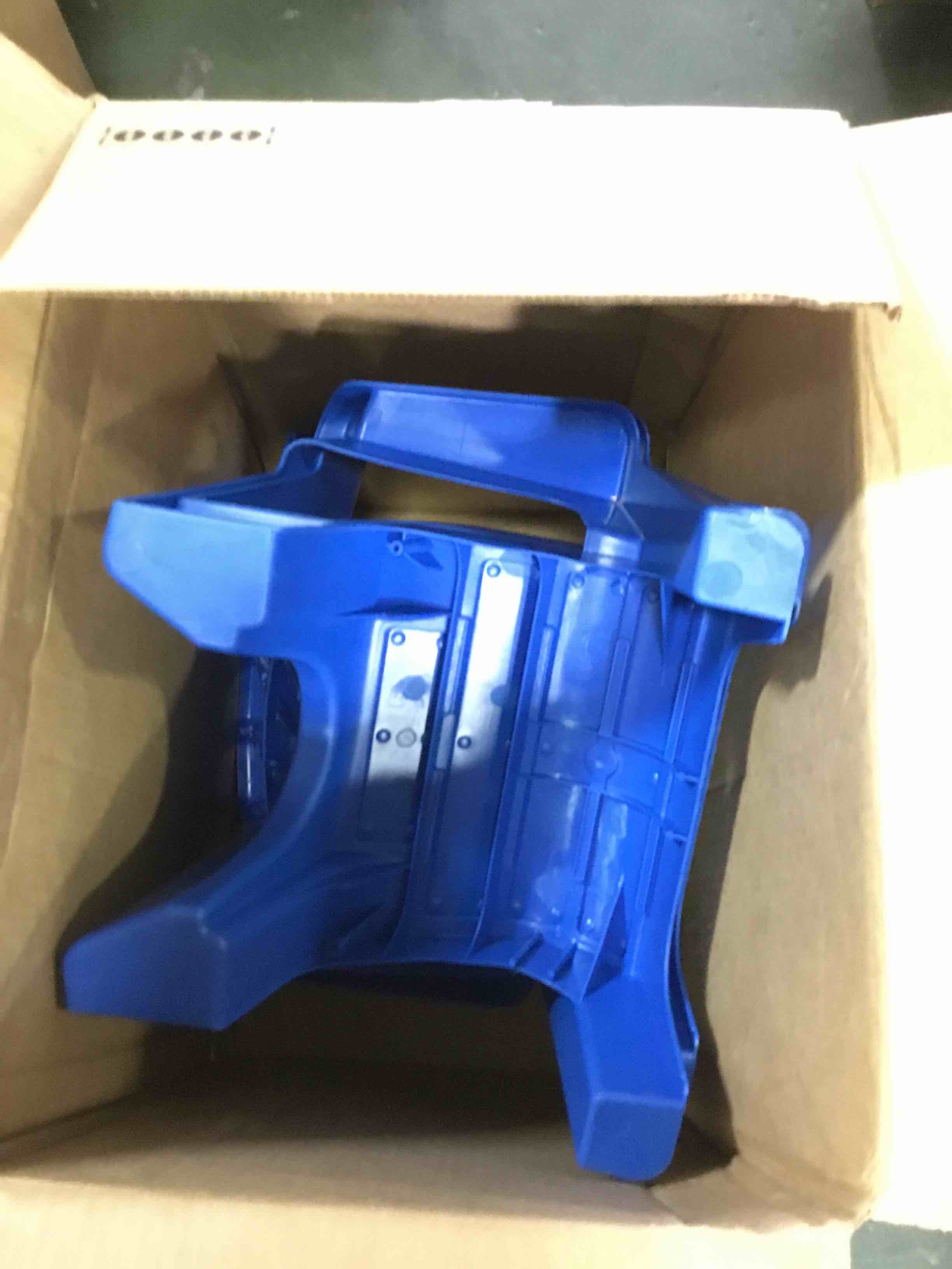 https://s3.amazonaws.com/lotting-images-prod/bidfta/BLU5323959_1691692079975.jpeg