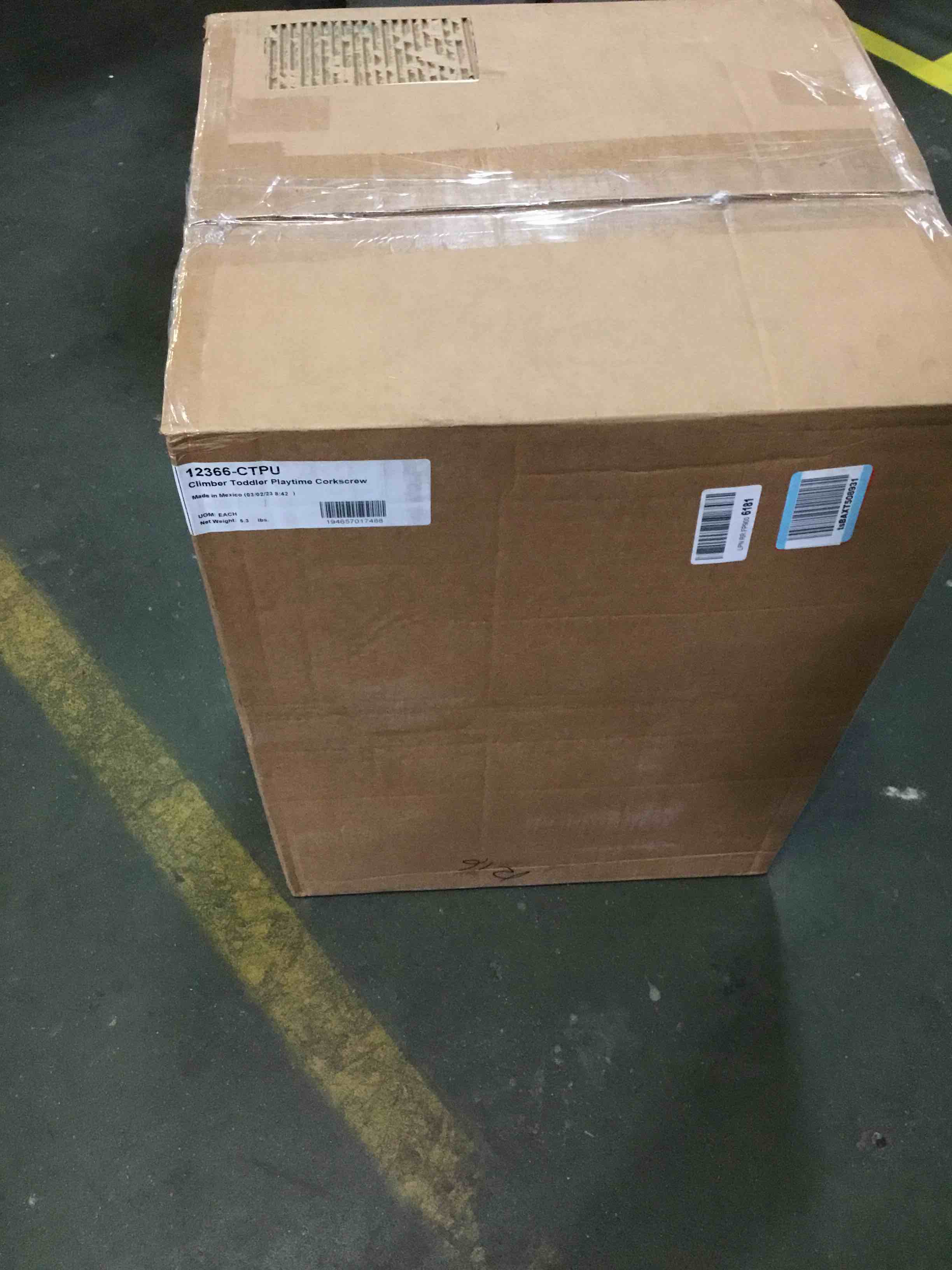 https://s3.amazonaws.com/lotting-images-prod/bidfta/BLU5323960_1691692167310.jpeg