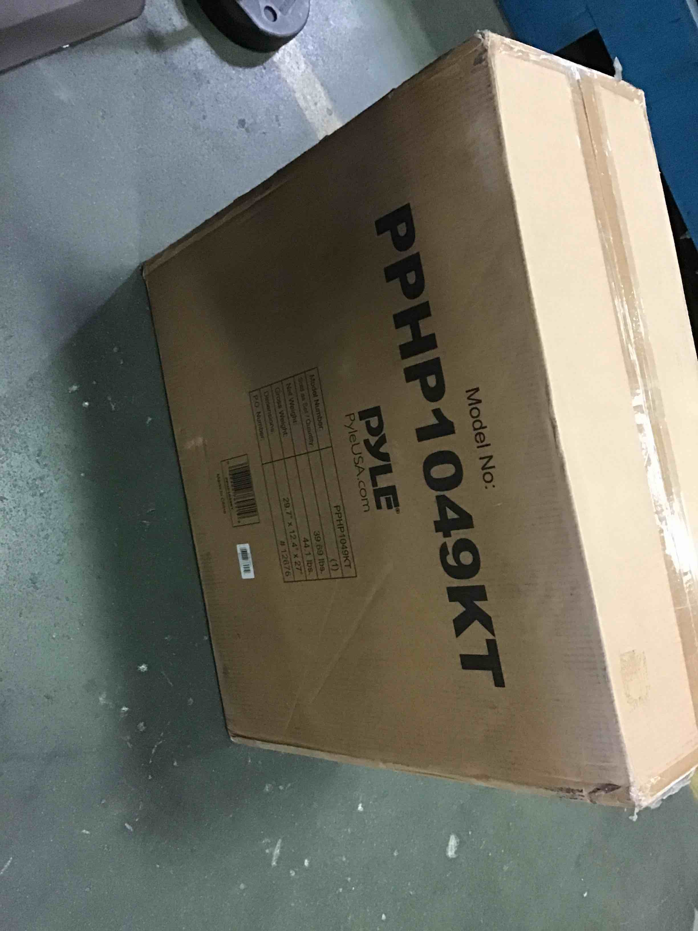 https://s3.amazonaws.com/lotting-images-prod/bidfta/BLU5324013_1691761002863.jpeg