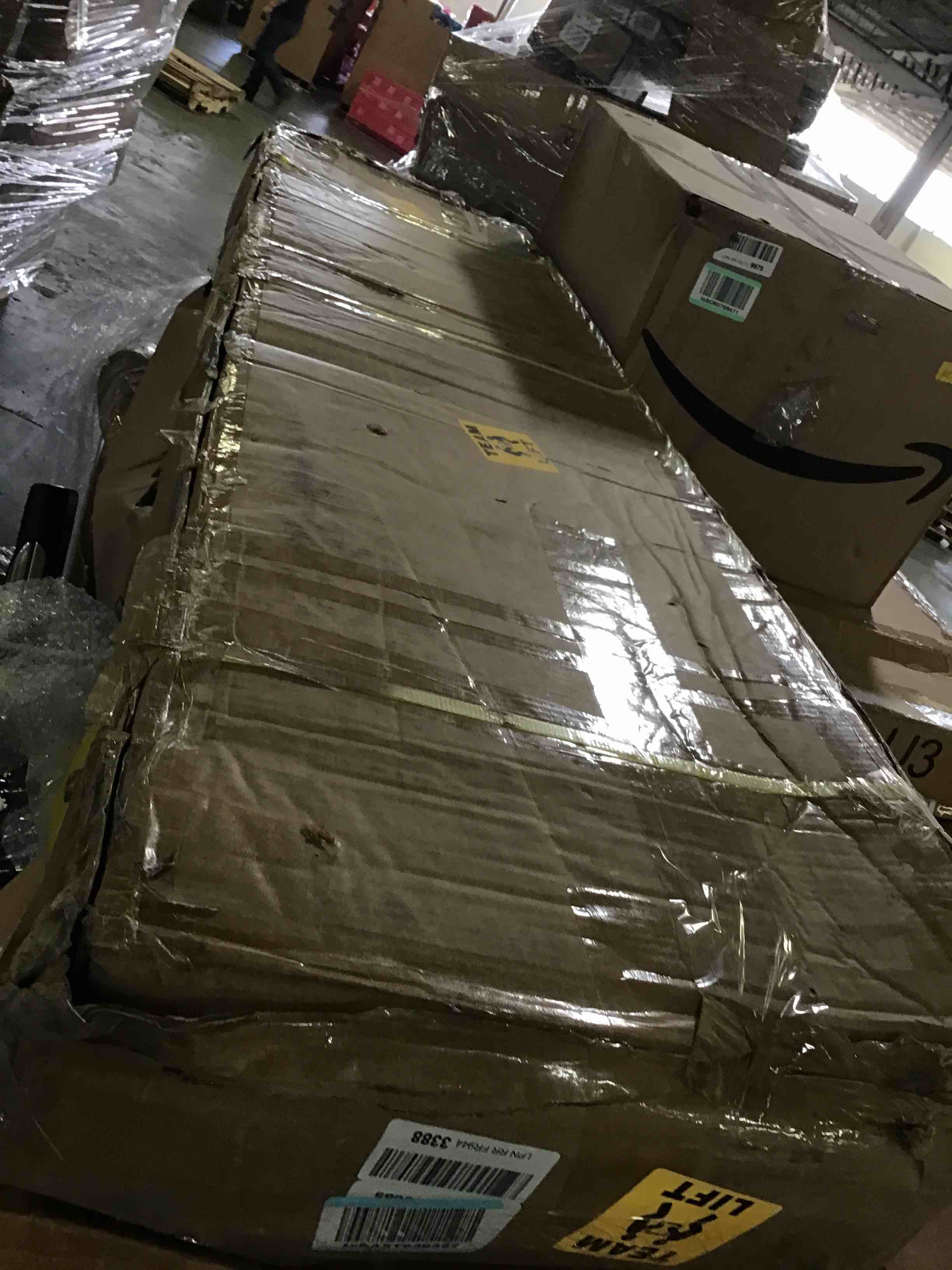 https://s3.amazonaws.com/lotting-images-prod/bidfta/BLU5326945_1691516284931.jpeg