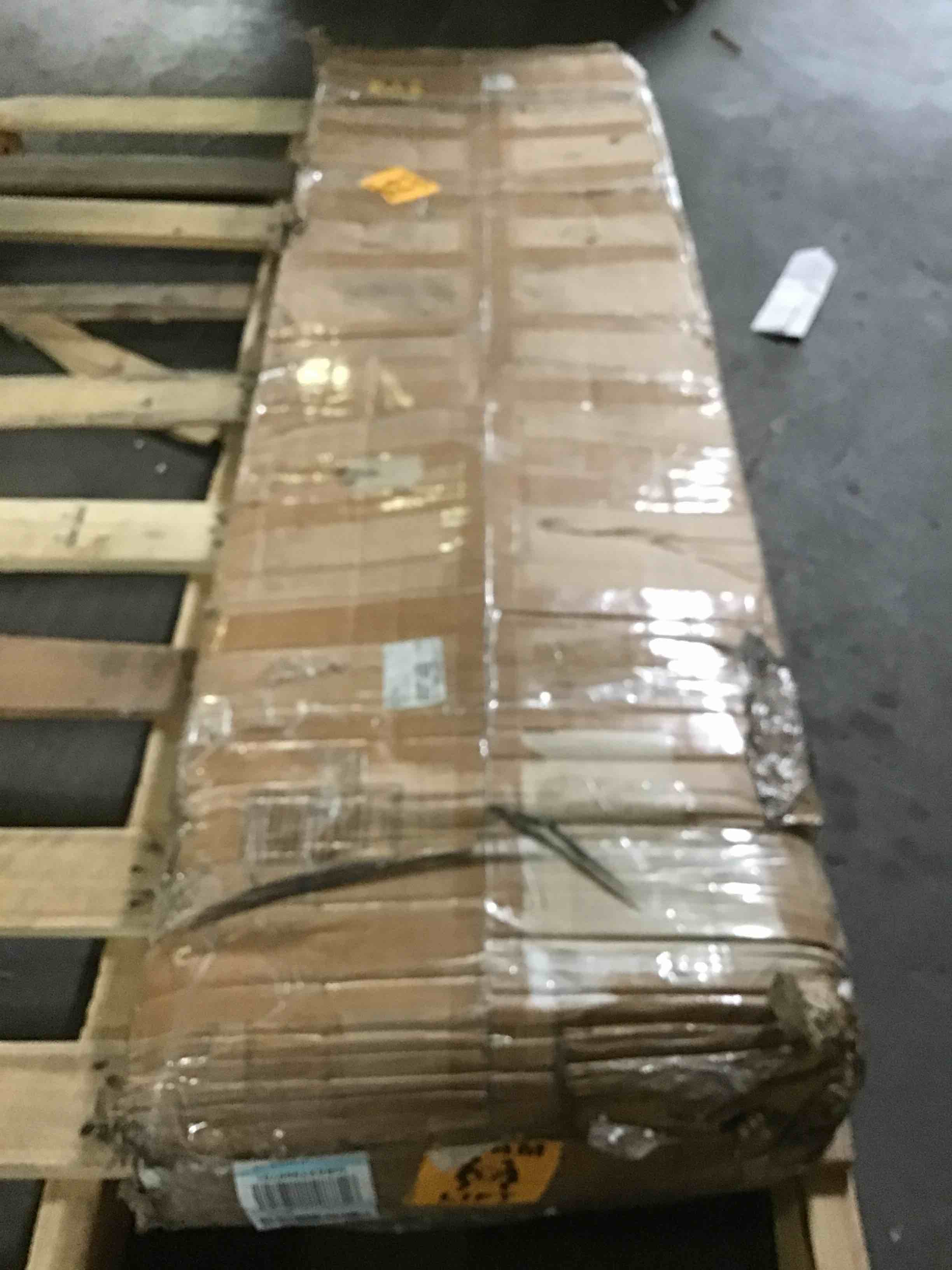 https://s3.amazonaws.com/lotting-images-prod/bidfta/BLU5326966_1691520614123.jpeg