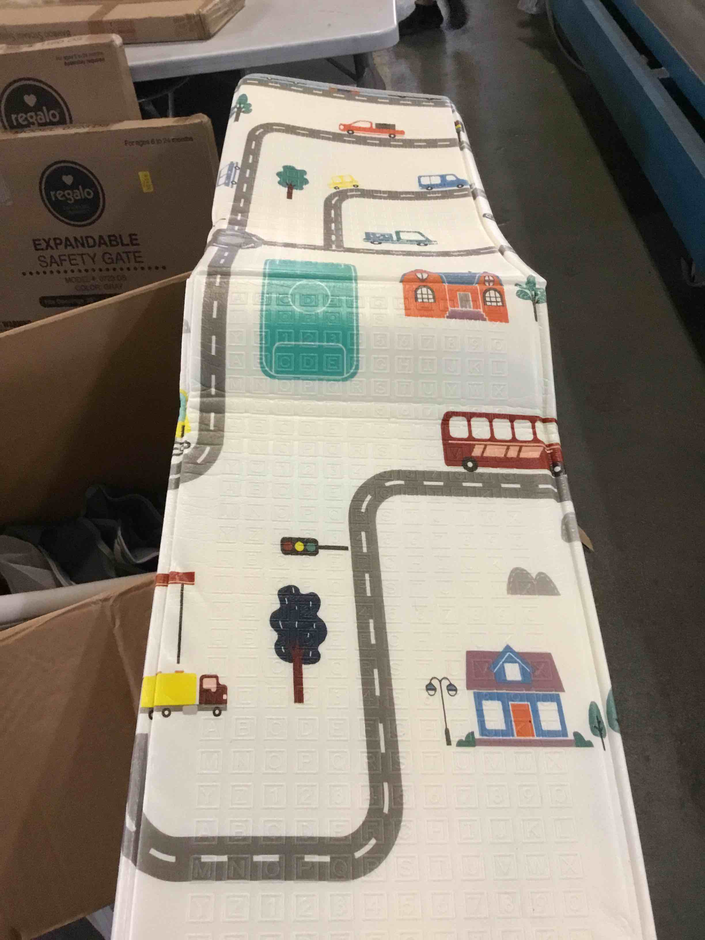 https://s3.amazonaws.com/lotting-images-prod/bidfta/BLU5327071_1691593858724.jpeg
