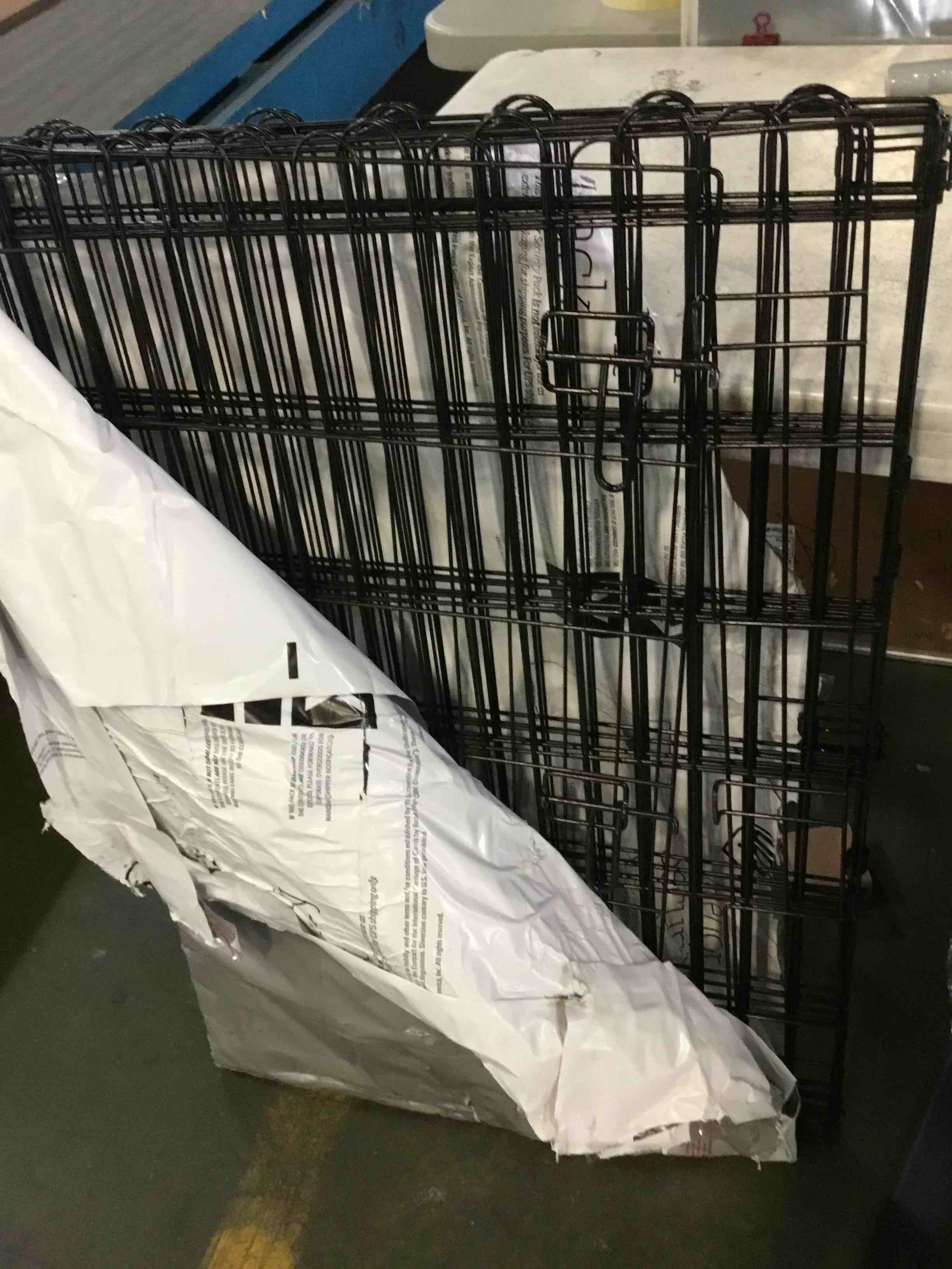 https://s3.amazonaws.com/lotting-images-prod/bidfta/BLU5327125_1691605754434.jpeg