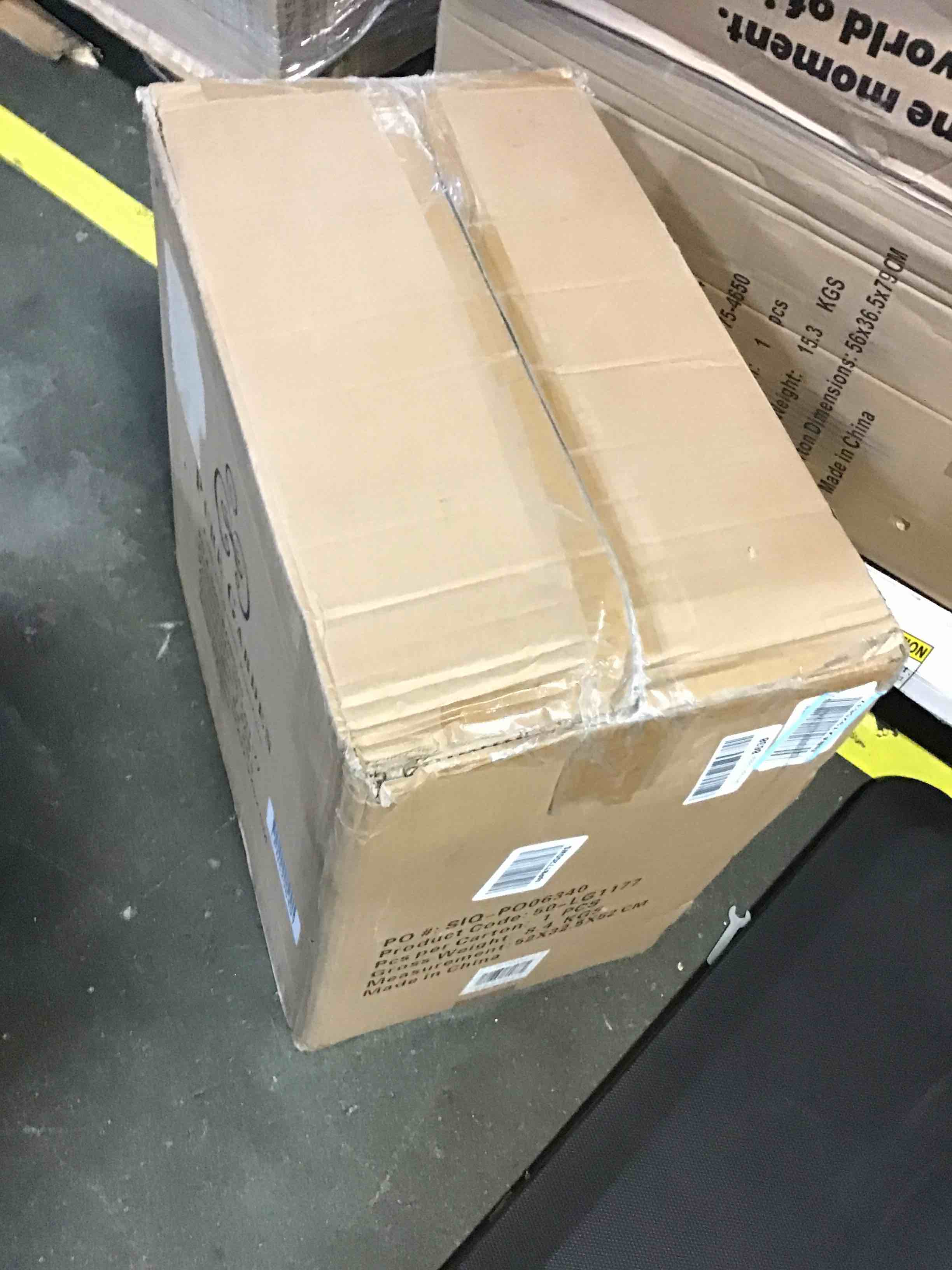 https://s3.amazonaws.com/lotting-images-prod/bidfta/BLU5327203_1691671814611.jpeg