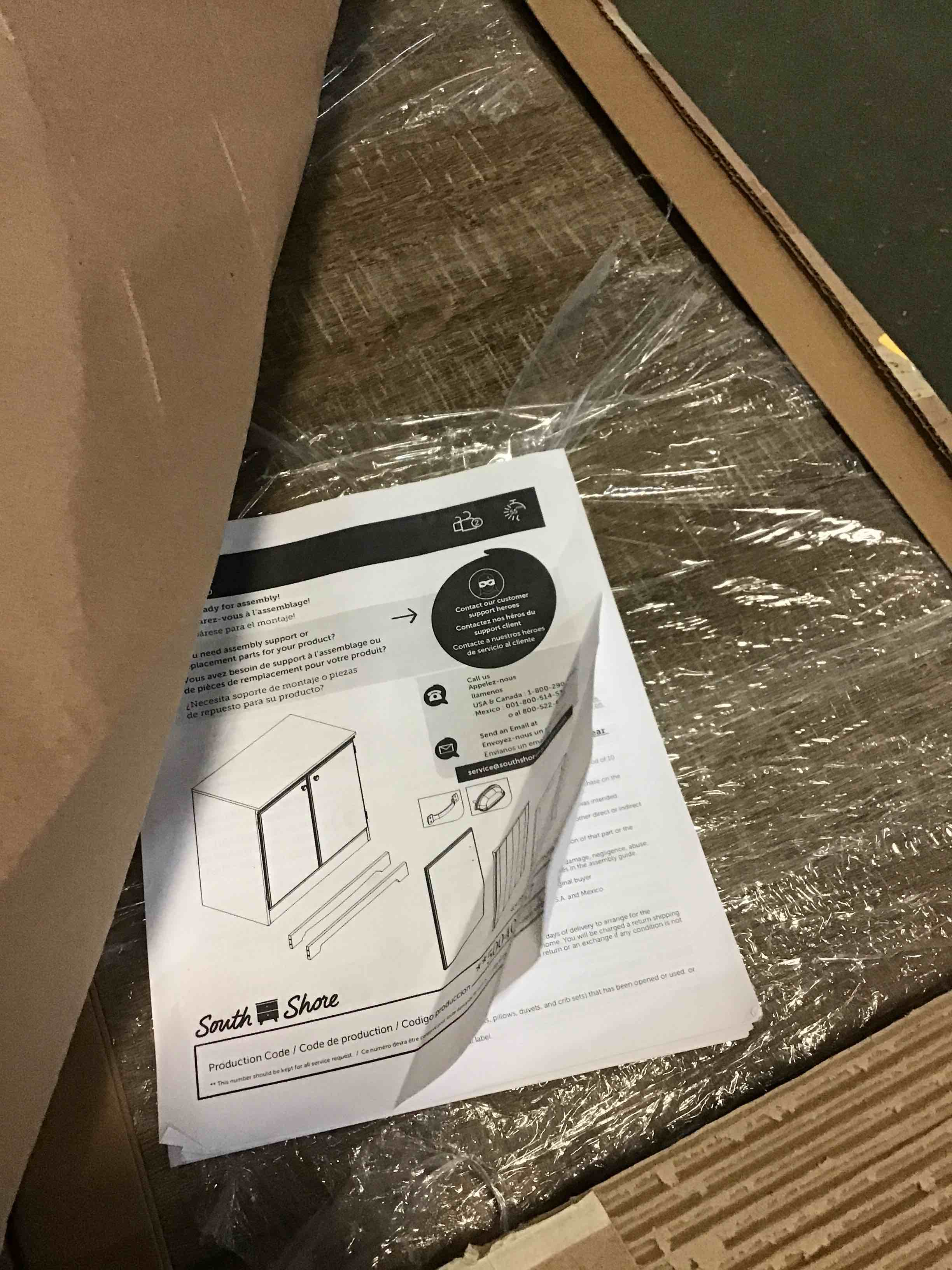 https://s3.amazonaws.com/lotting-images-prod/bidfta/BLU5327487_1691778051581.jpeg