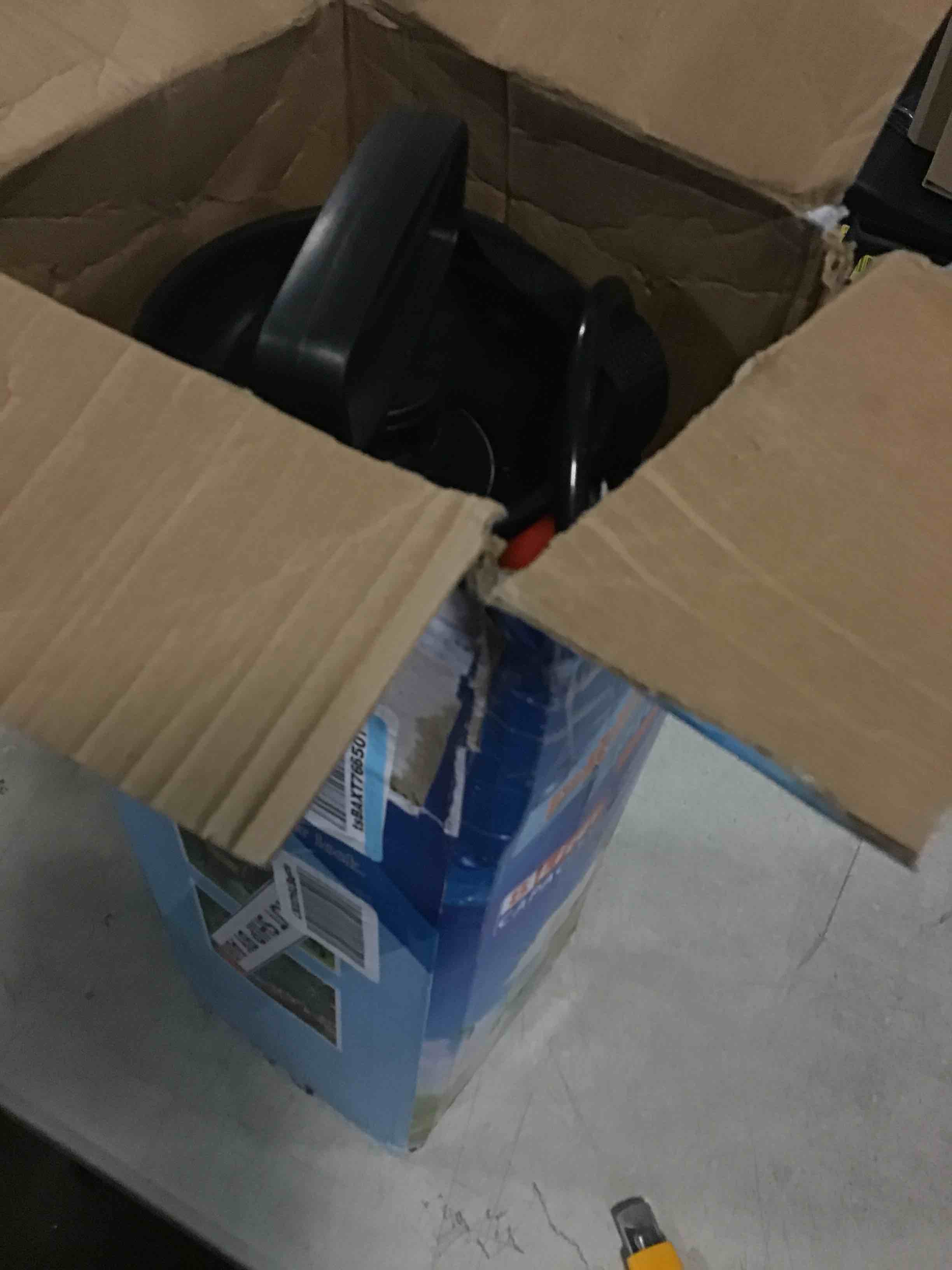 https://s3.amazonaws.com/lotting-images-prod/bidfta/BLU5327553_1691843194884.jpeg