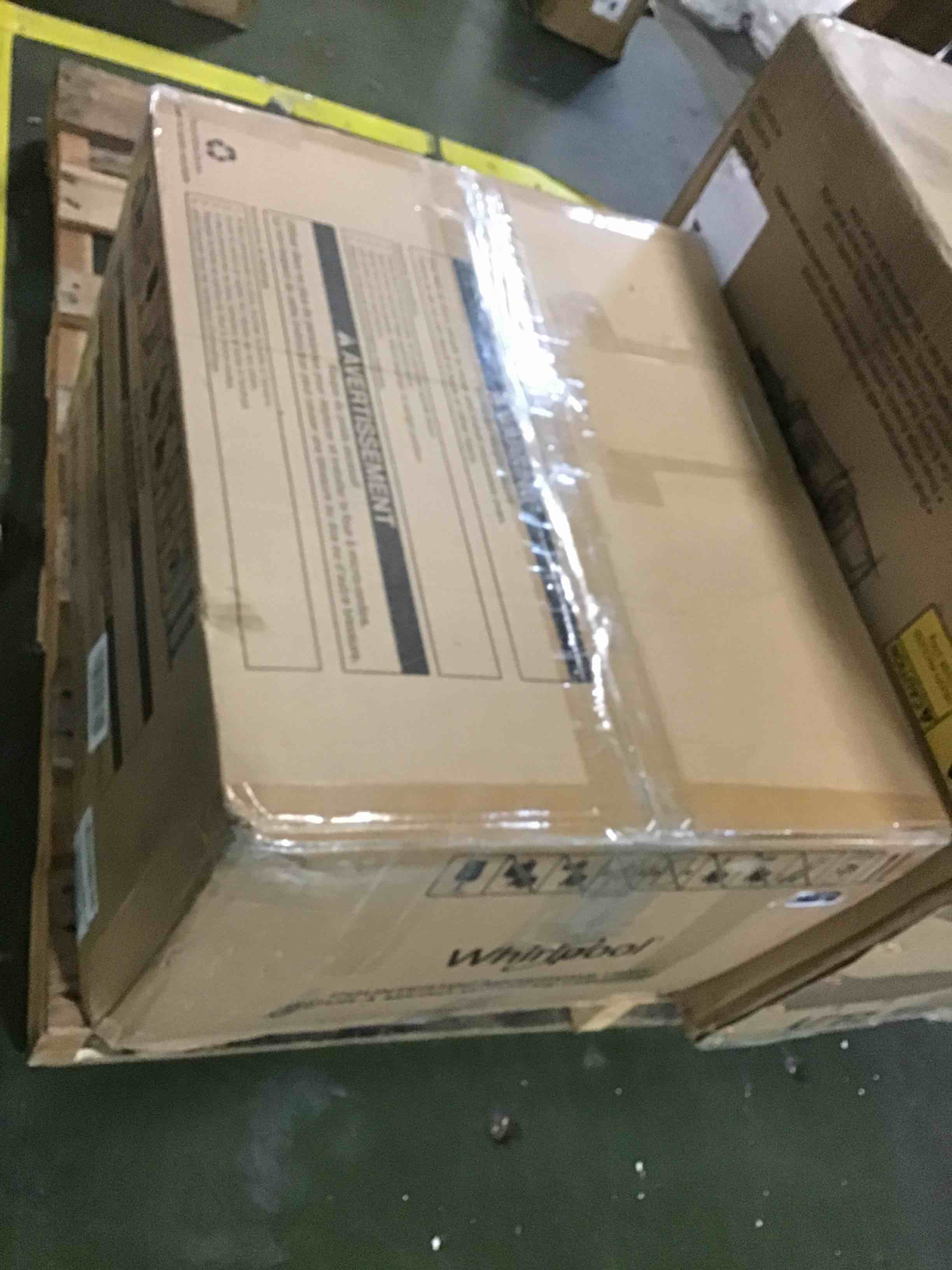 https://s3.amazonaws.com/lotting-images-prod/bidfta/BLU5327627_1691852226927.jpeg