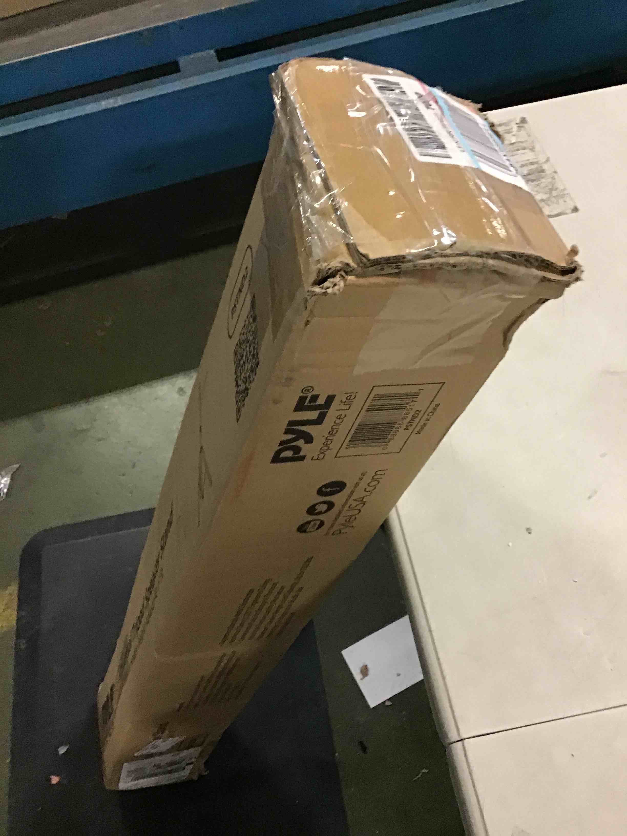 https://s3.amazonaws.com/lotting-images-prod/bidfta/BLU5327708_1692019003798.jpeg
