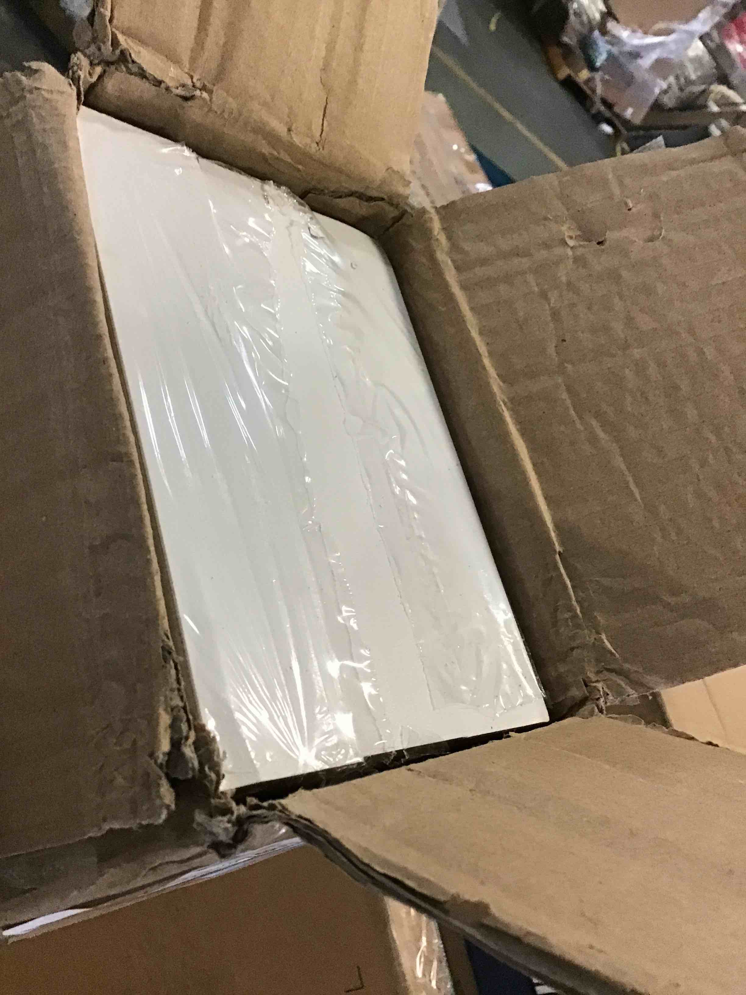 https://s3.amazonaws.com/lotting-images-prod/bidfta/BLU5327813_1692039346442.jpeg