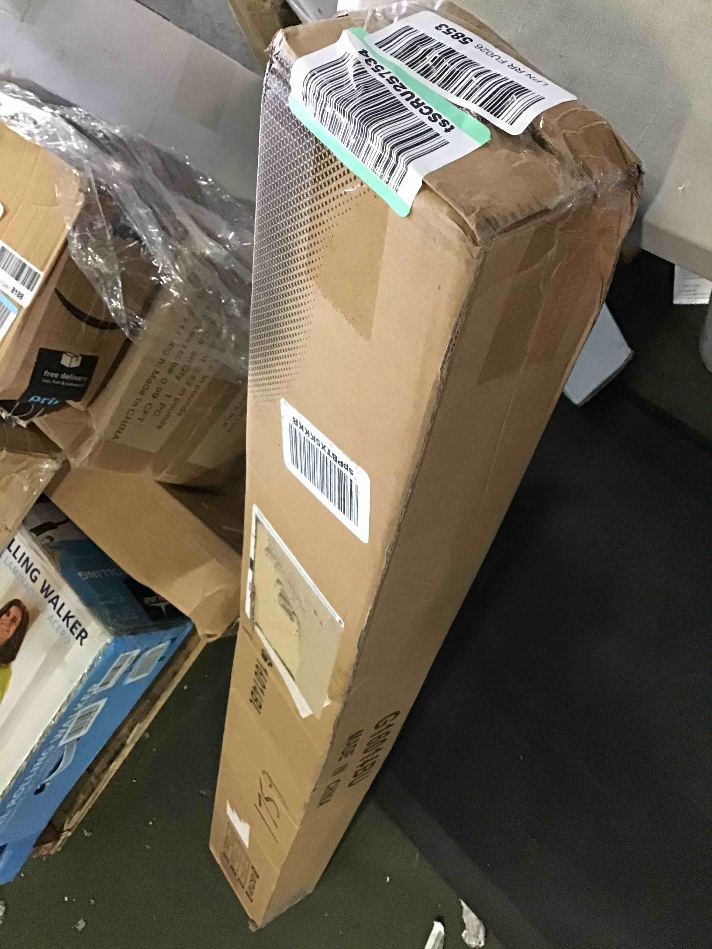 https://s3.amazonaws.com/lotting-images-prod/bidfta/BLU5328002_1692124562188.jpeg