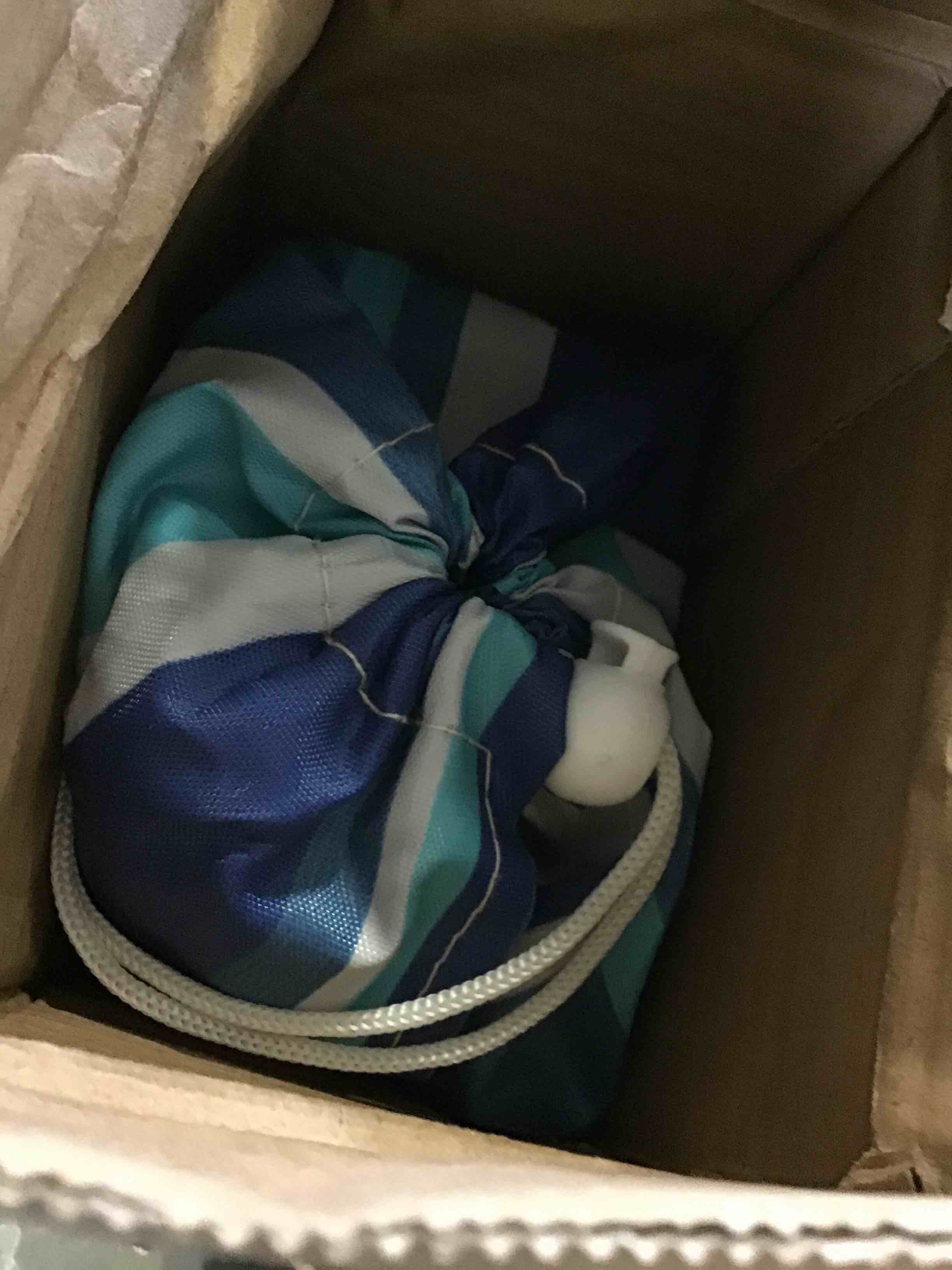 https://s3.amazonaws.com/lotting-images-prod/bidfta/BLU5328002_1692124765464.jpeg