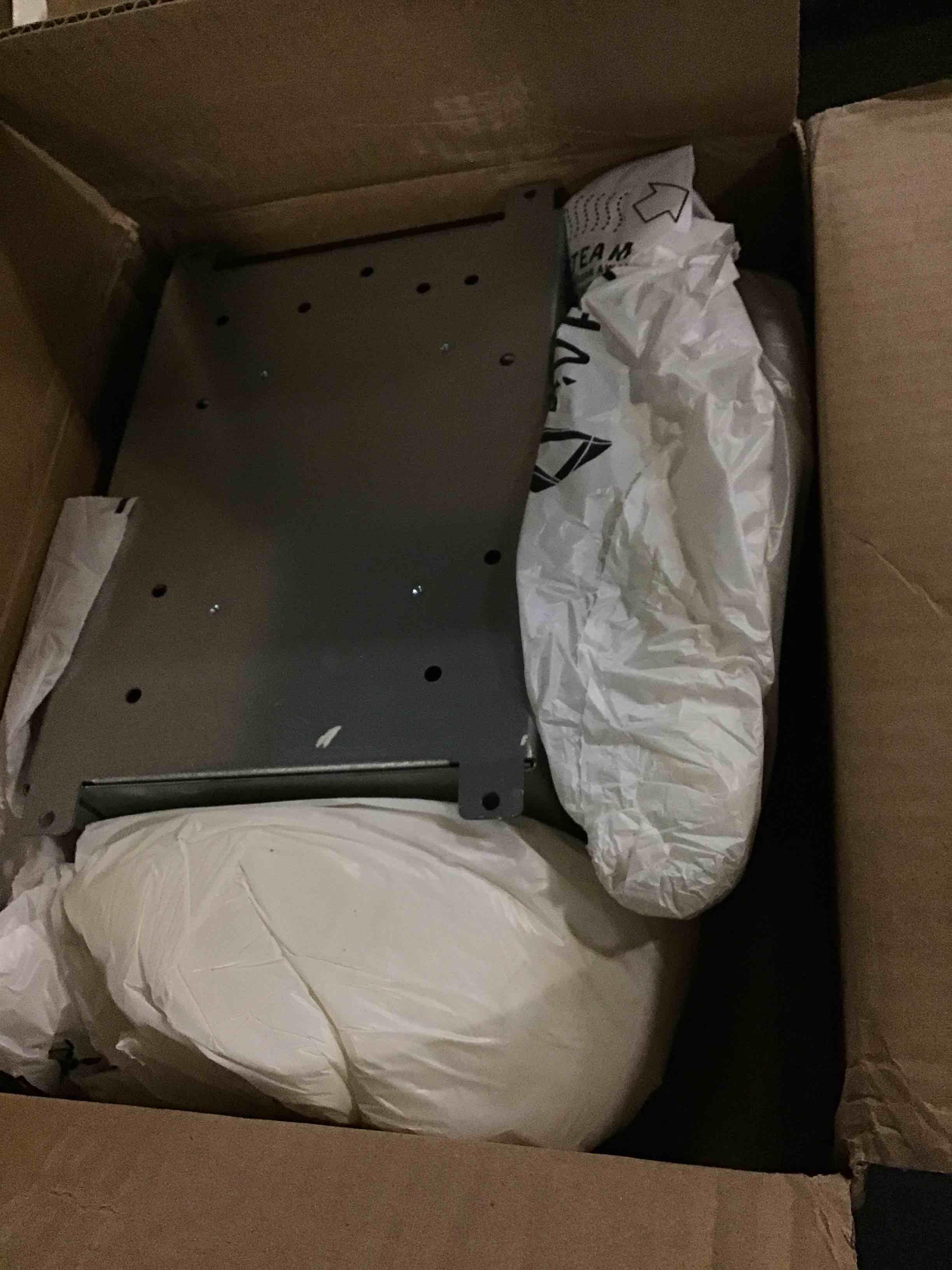 https://s3.amazonaws.com/lotting-images-prod/bidfta/BLU5328022_1692128596072.jpeg